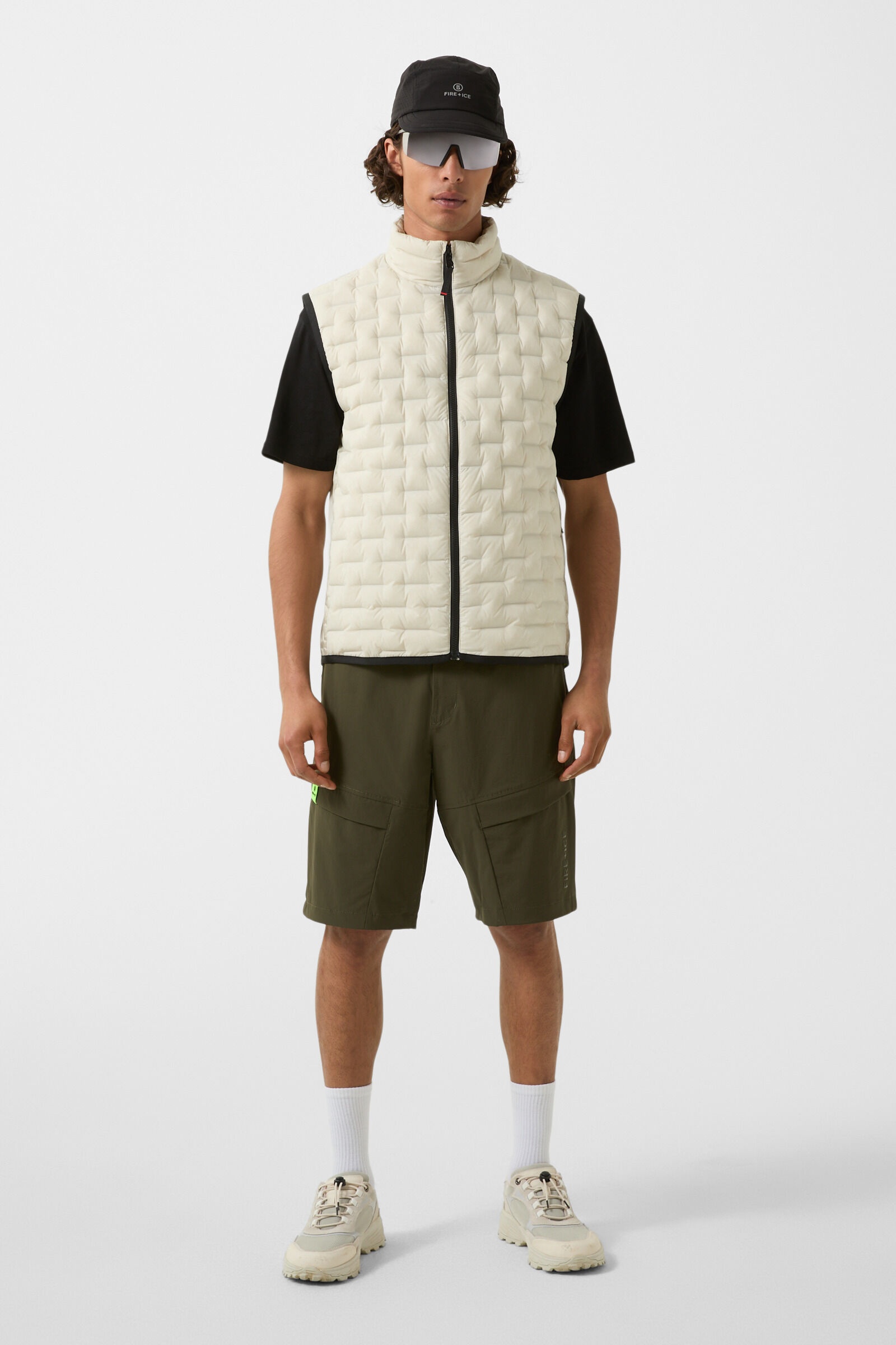 Gabriel lightweight down vest in Sand - 3