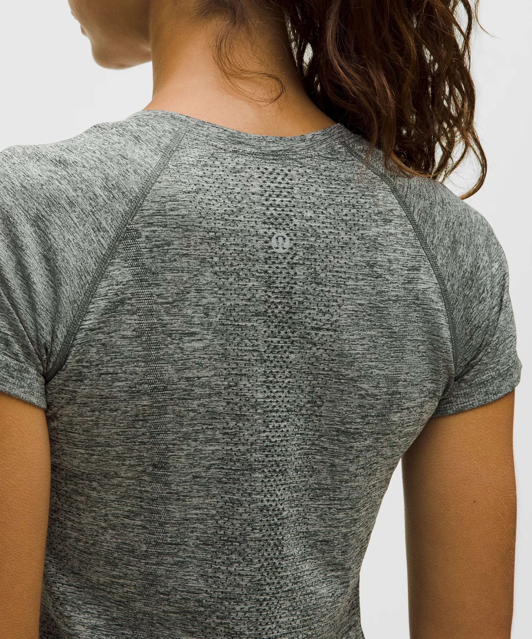 Swiftly Tech Short-Sleeve Shirt 2.0 *Hip Length - 4