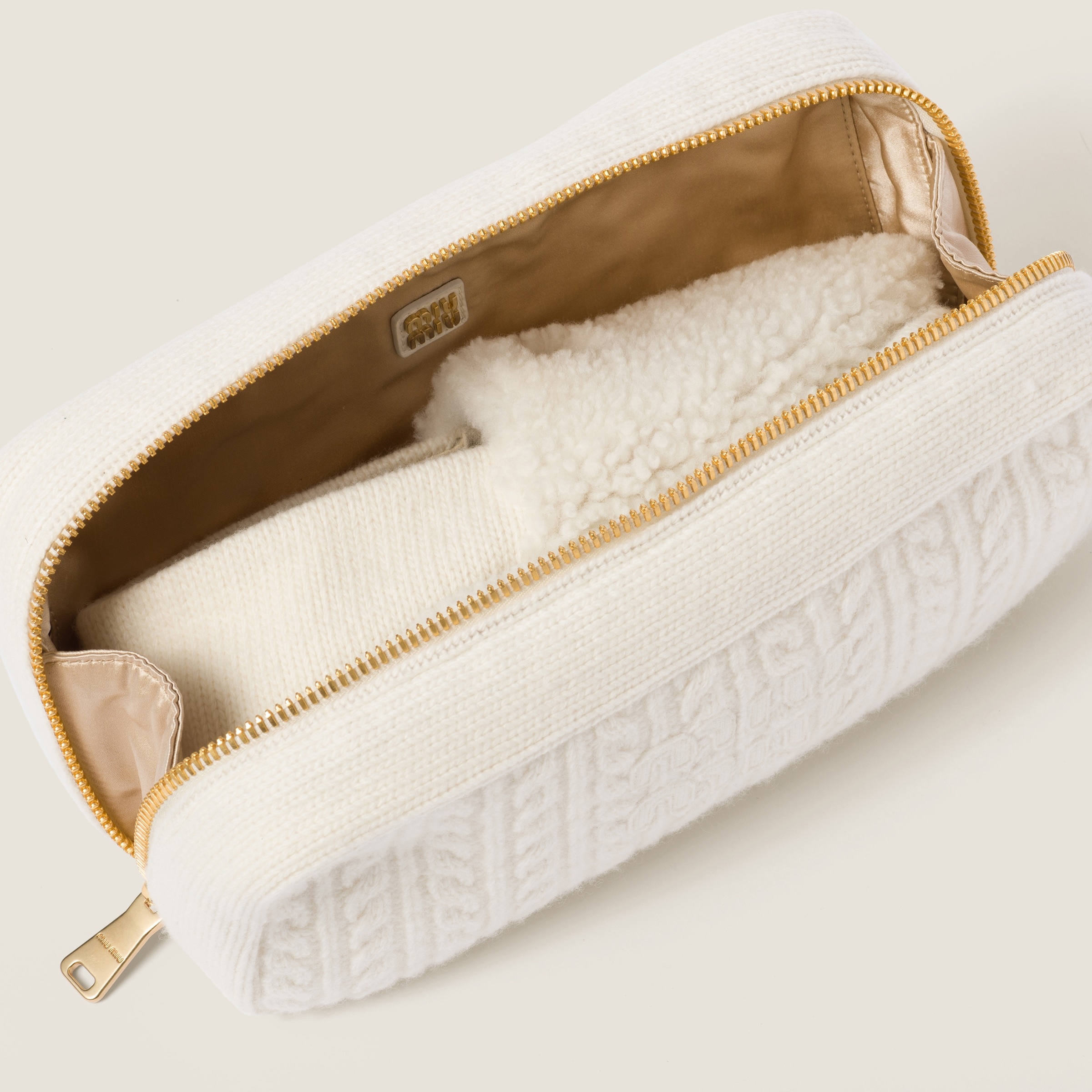 Wool, cashmere and shearling slippers with cashmere case - 2