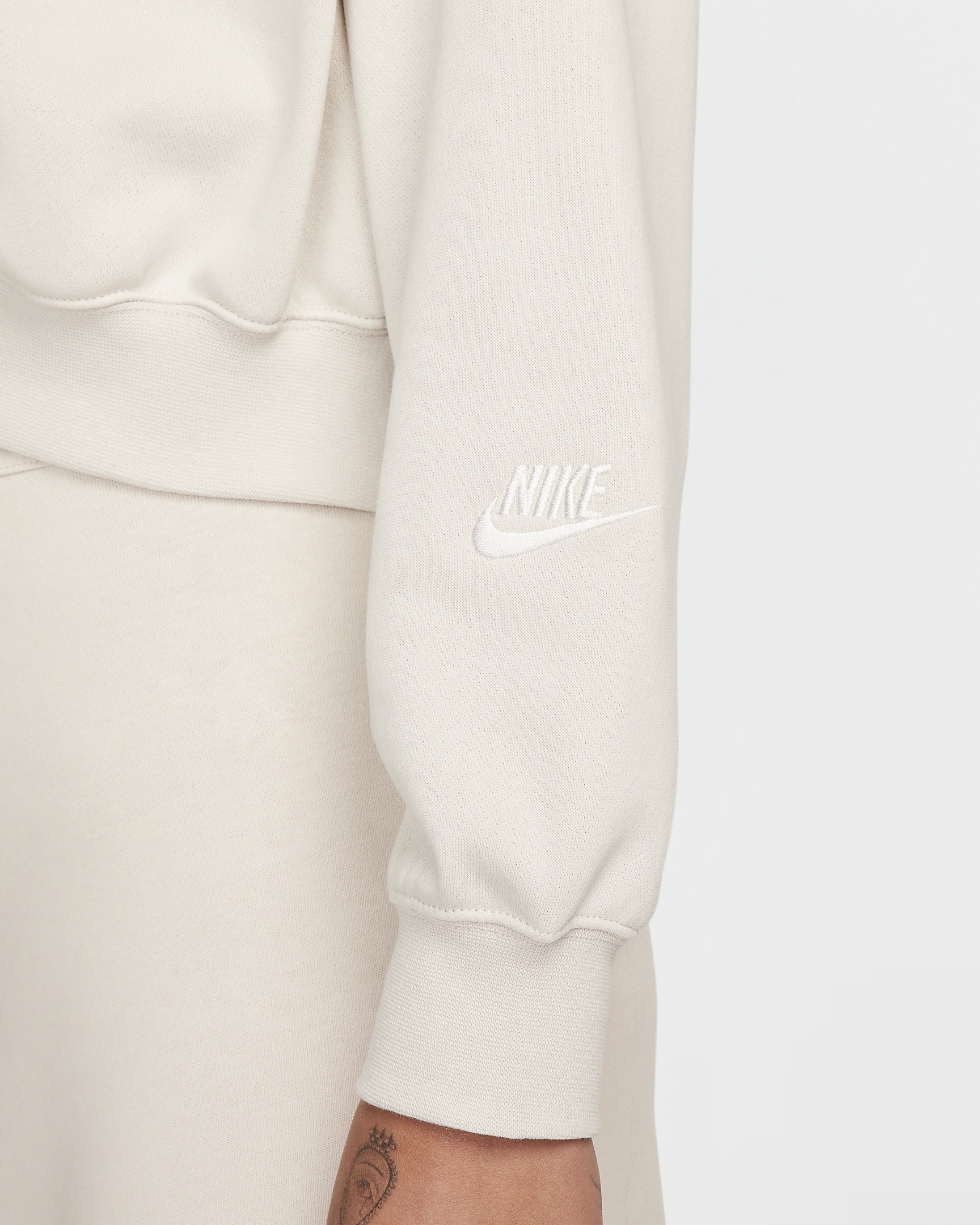 Nike Sportswear Club Fleece Women's Oversized Cropped Hoodie - 4