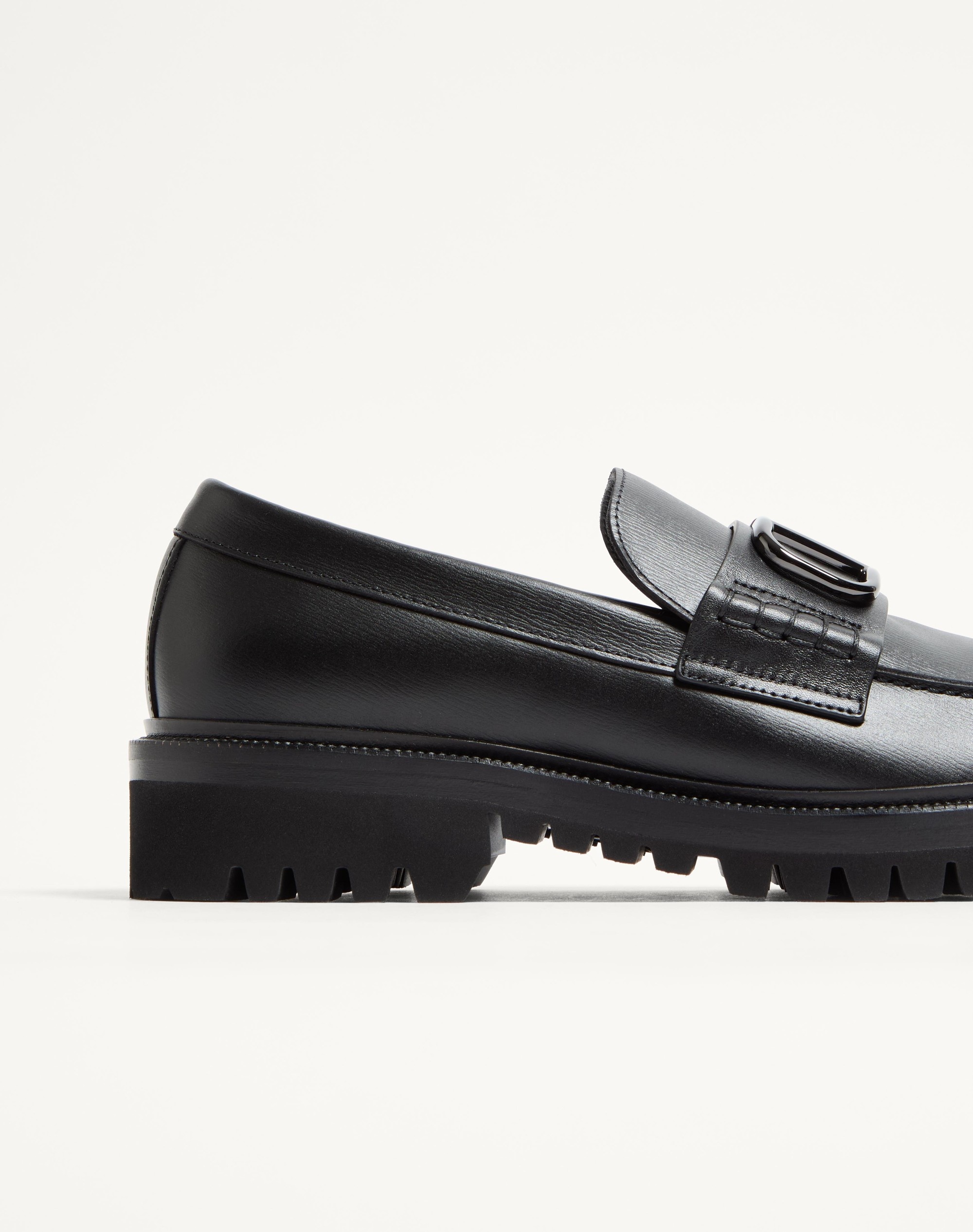 VLOGO SIGNATURE CALFSKIN LOAFER - 7