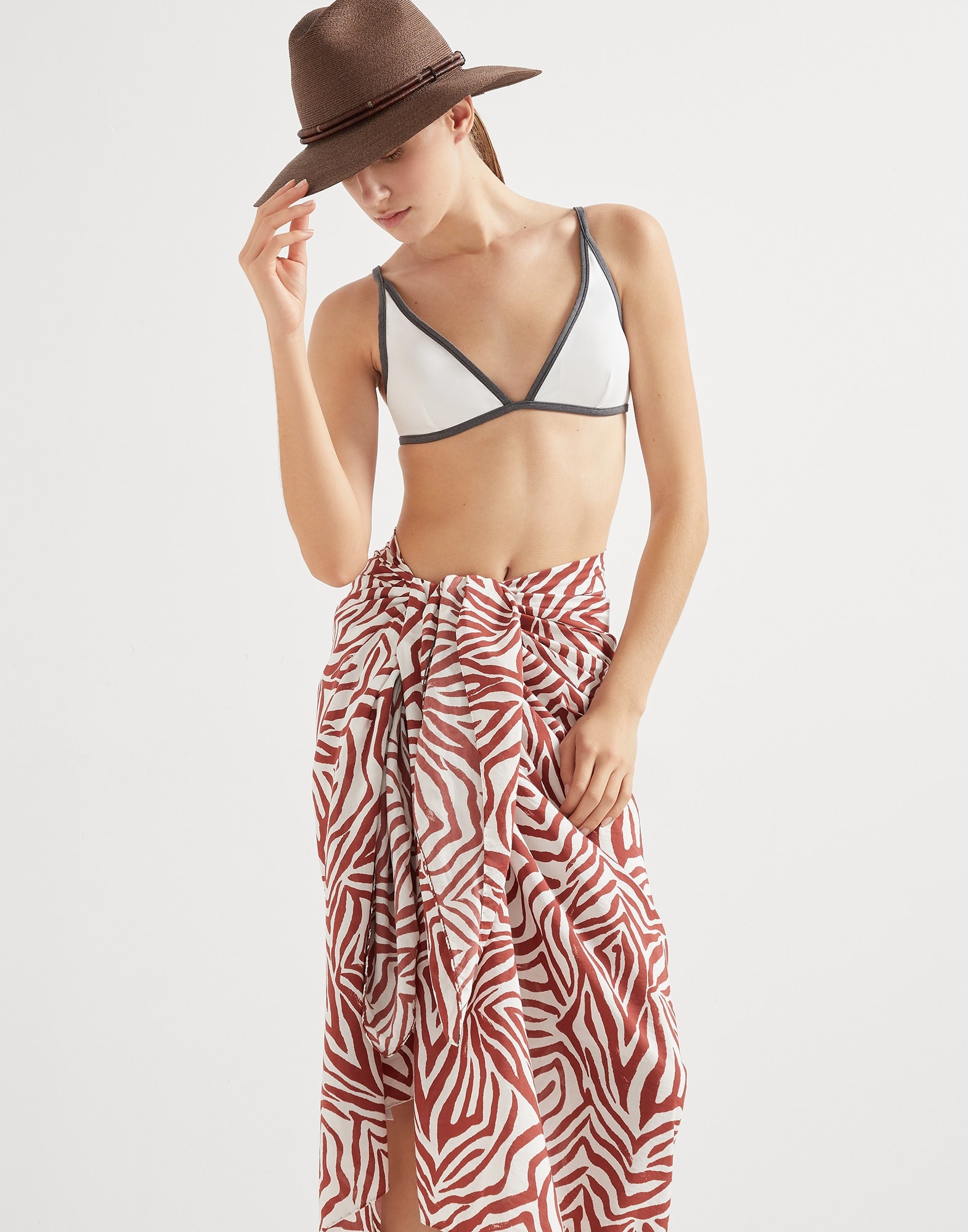 Cotton and silk ethnic print poplin sarong with monili - 4