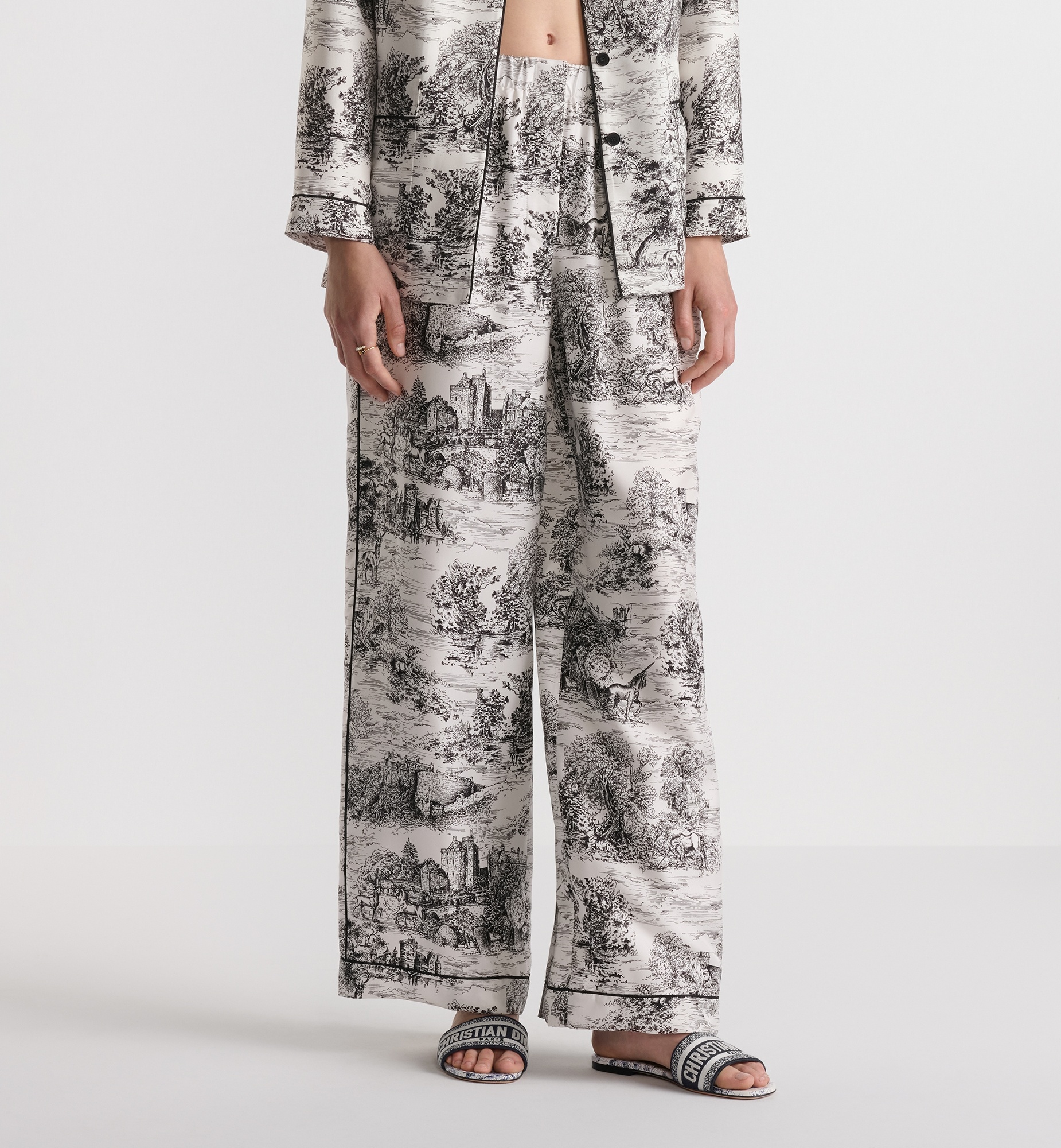 Pants - 4