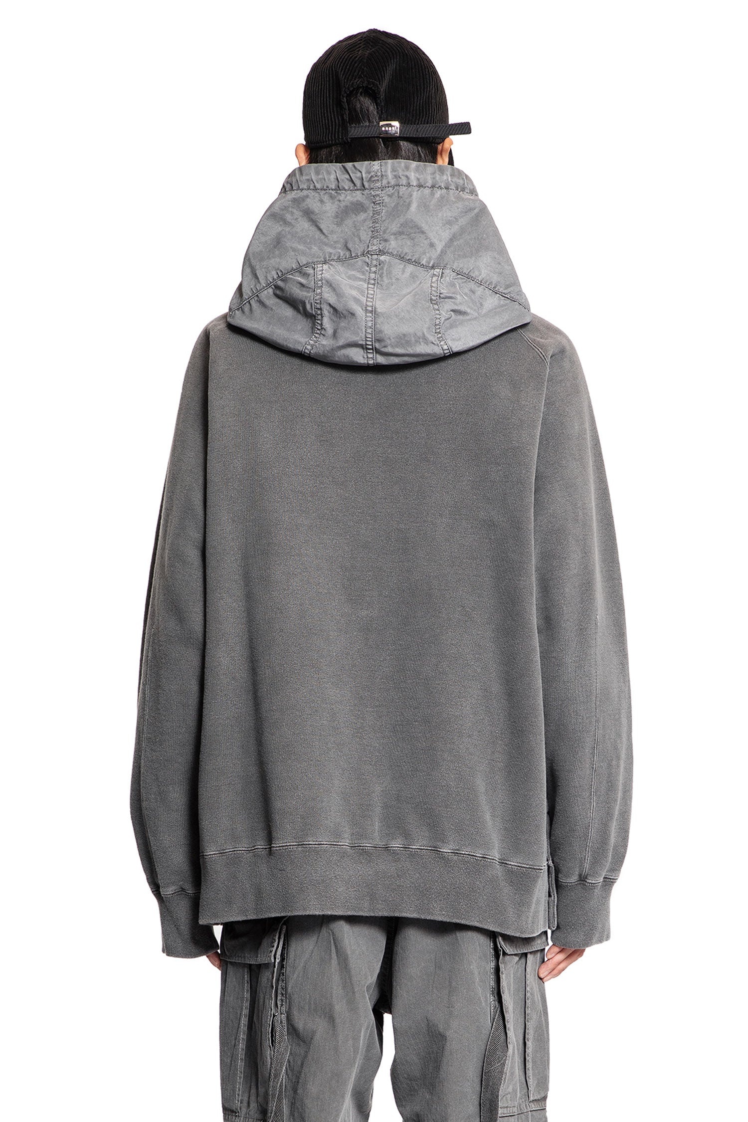★関税込み★【SACAI】Garment Dye Cotton Jersey Hoodie Gray Garment Dye Cotton Jersey Hoodie by sacai on Sale