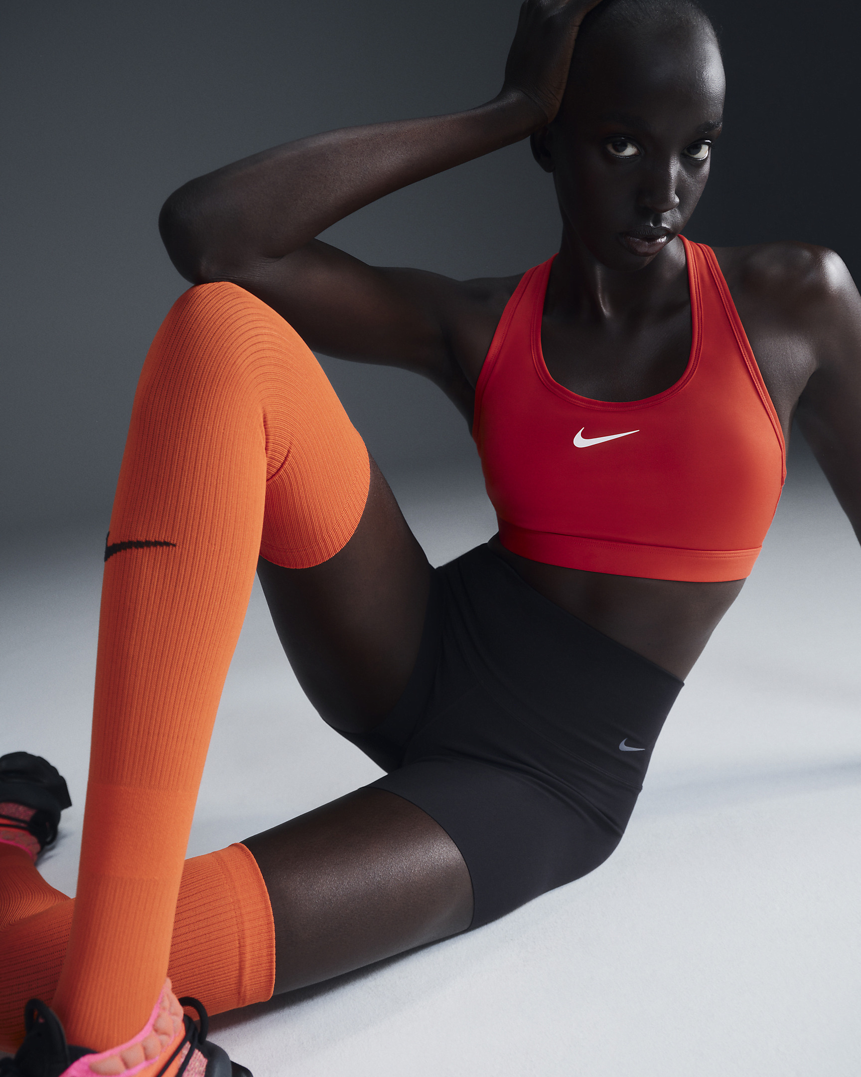 Nike Swoosh Medium Support Women's Padded Sports Bra - 2
