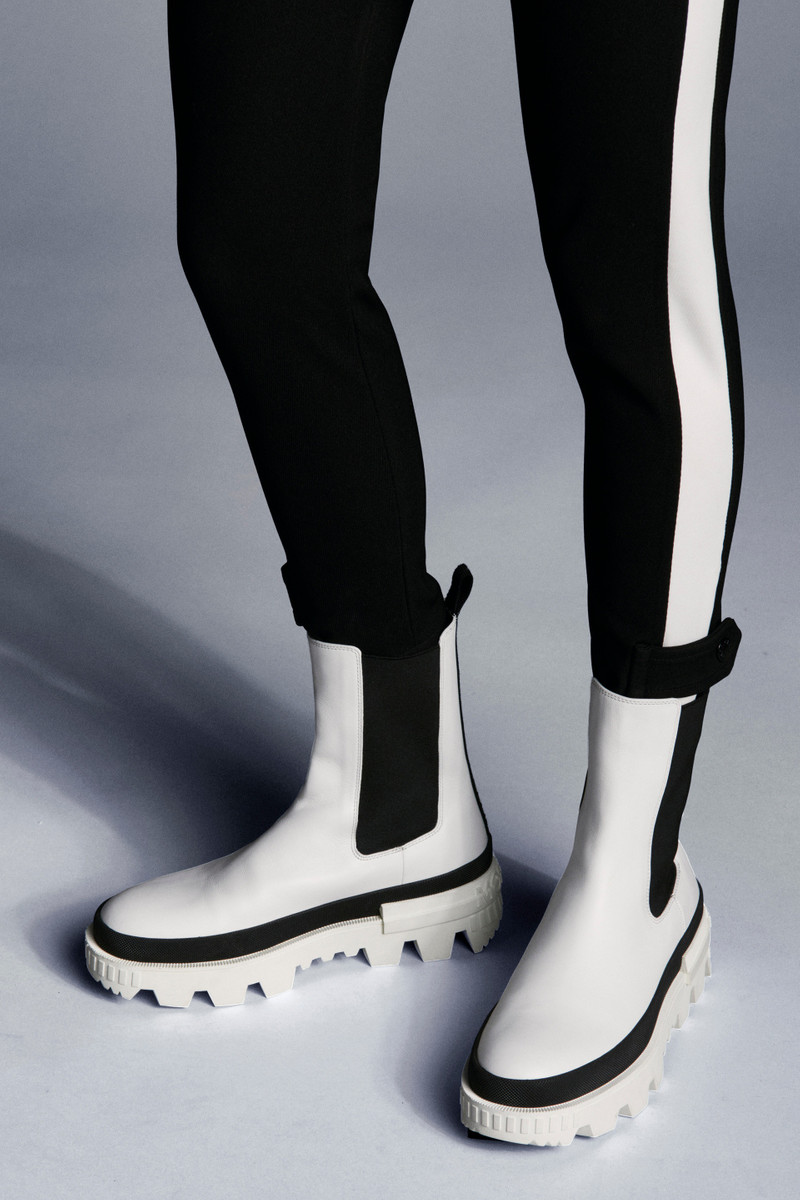 Moncler Coralyne Ankle Boots outlook