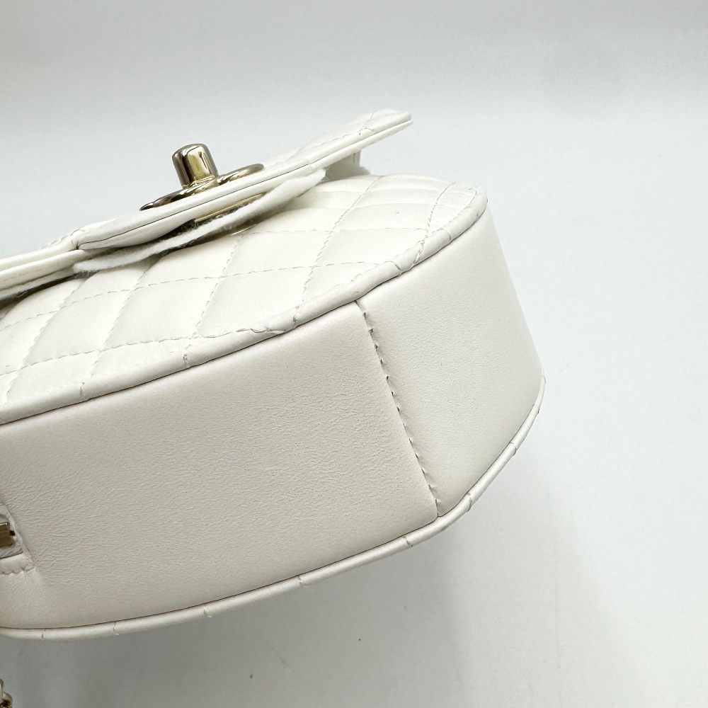 Chanel 2022 White Heart Bag Large AS3191 (Built-in Chip) - 7