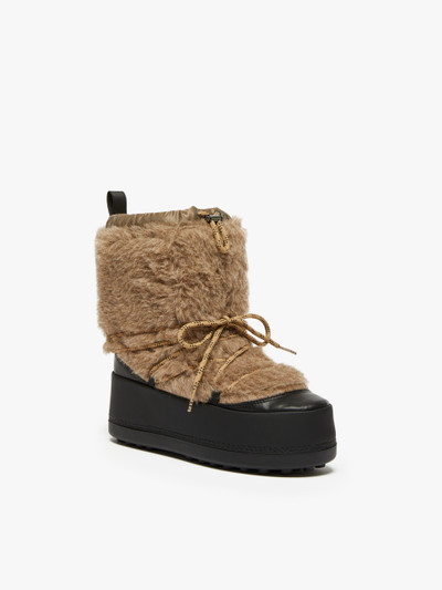 Max Mara Snow boots in Teddy fabric outlook