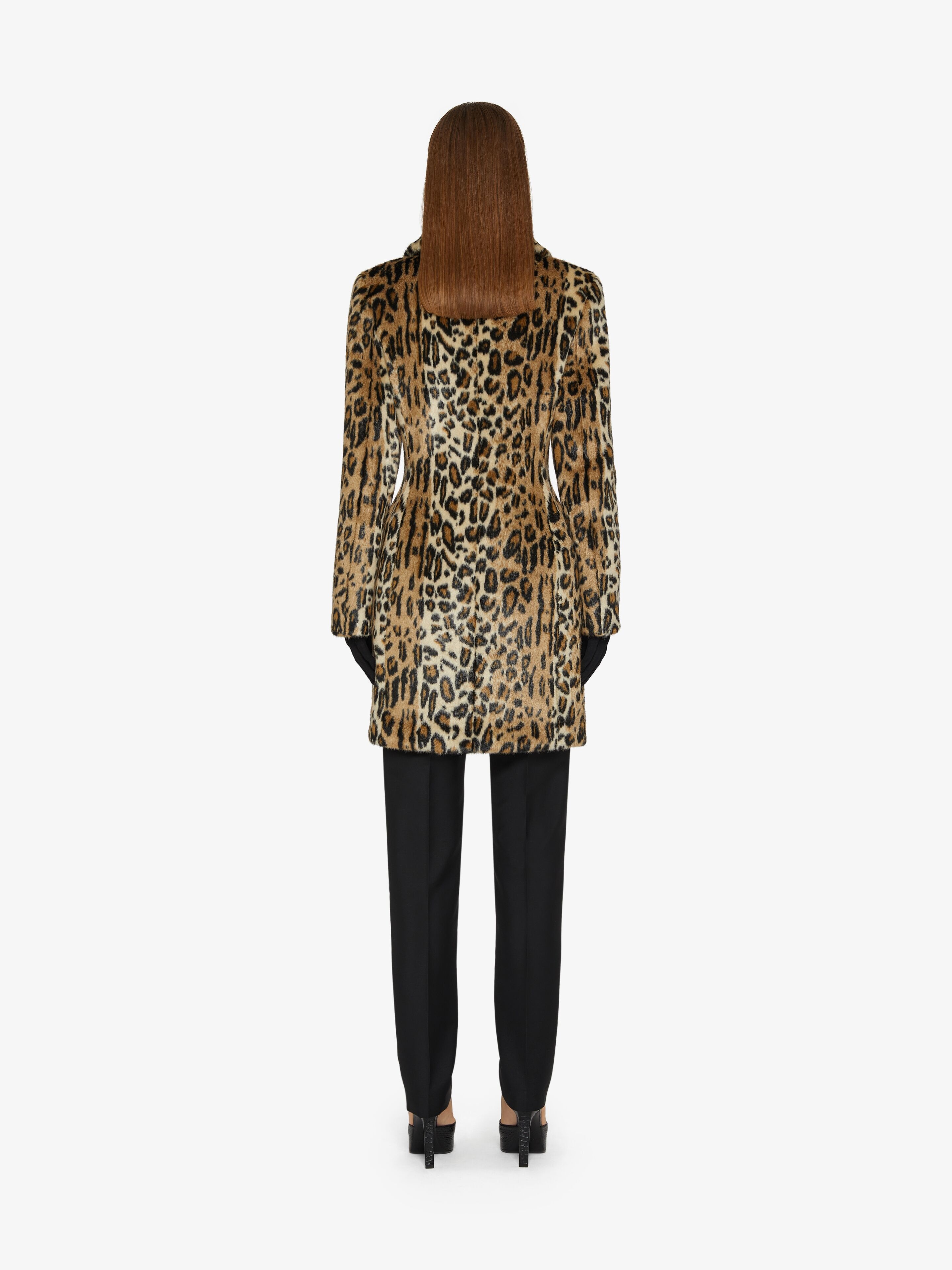 SHORT COAT IN LEOPARD PRINT FAUX FUR - 4