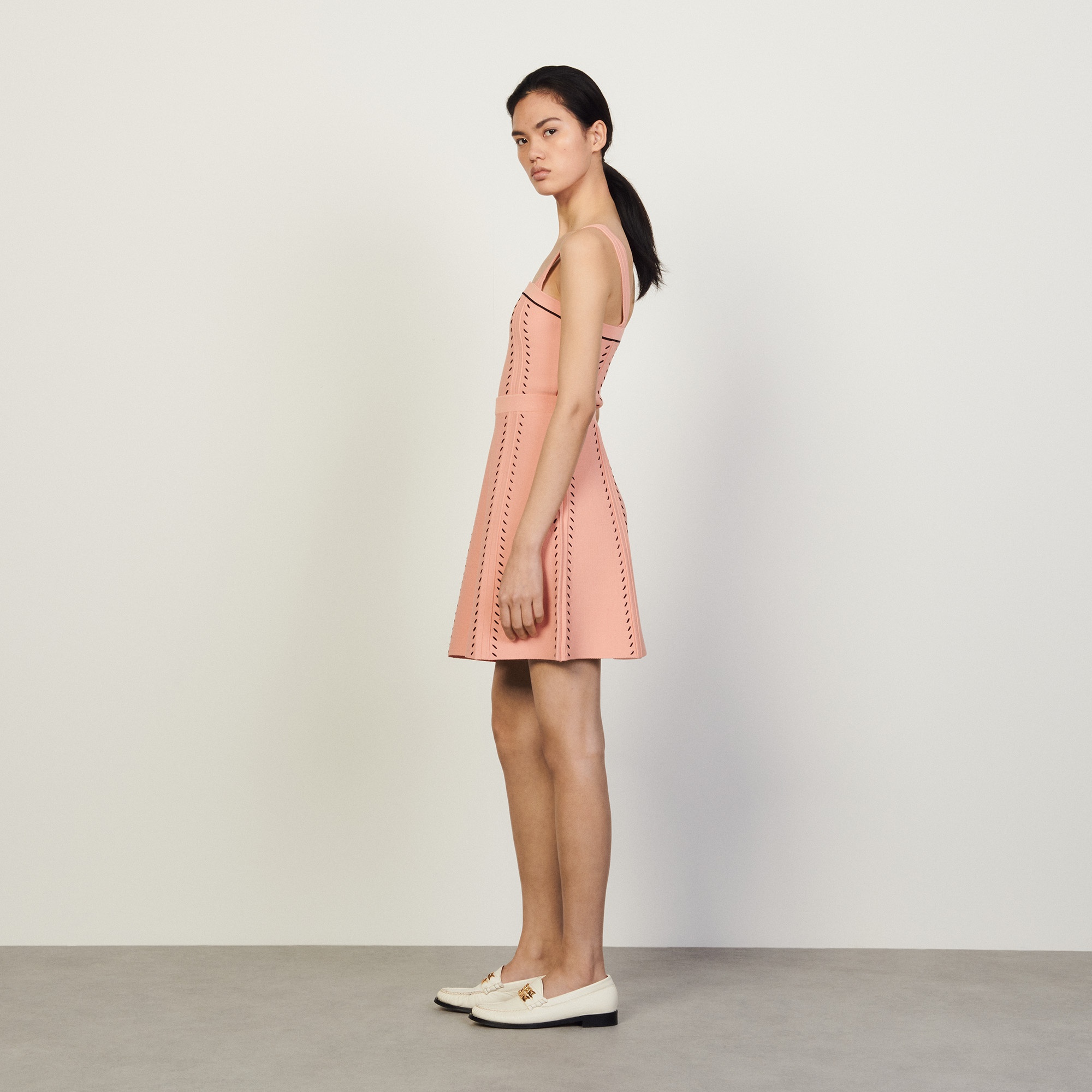 Short A-line knit skirt - 4