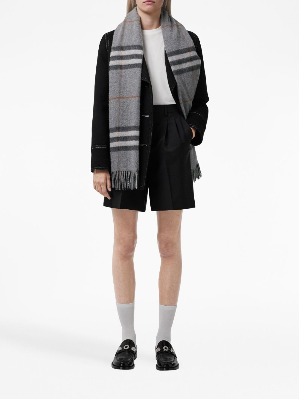 The Classic Check Cashmere Scarf - 8