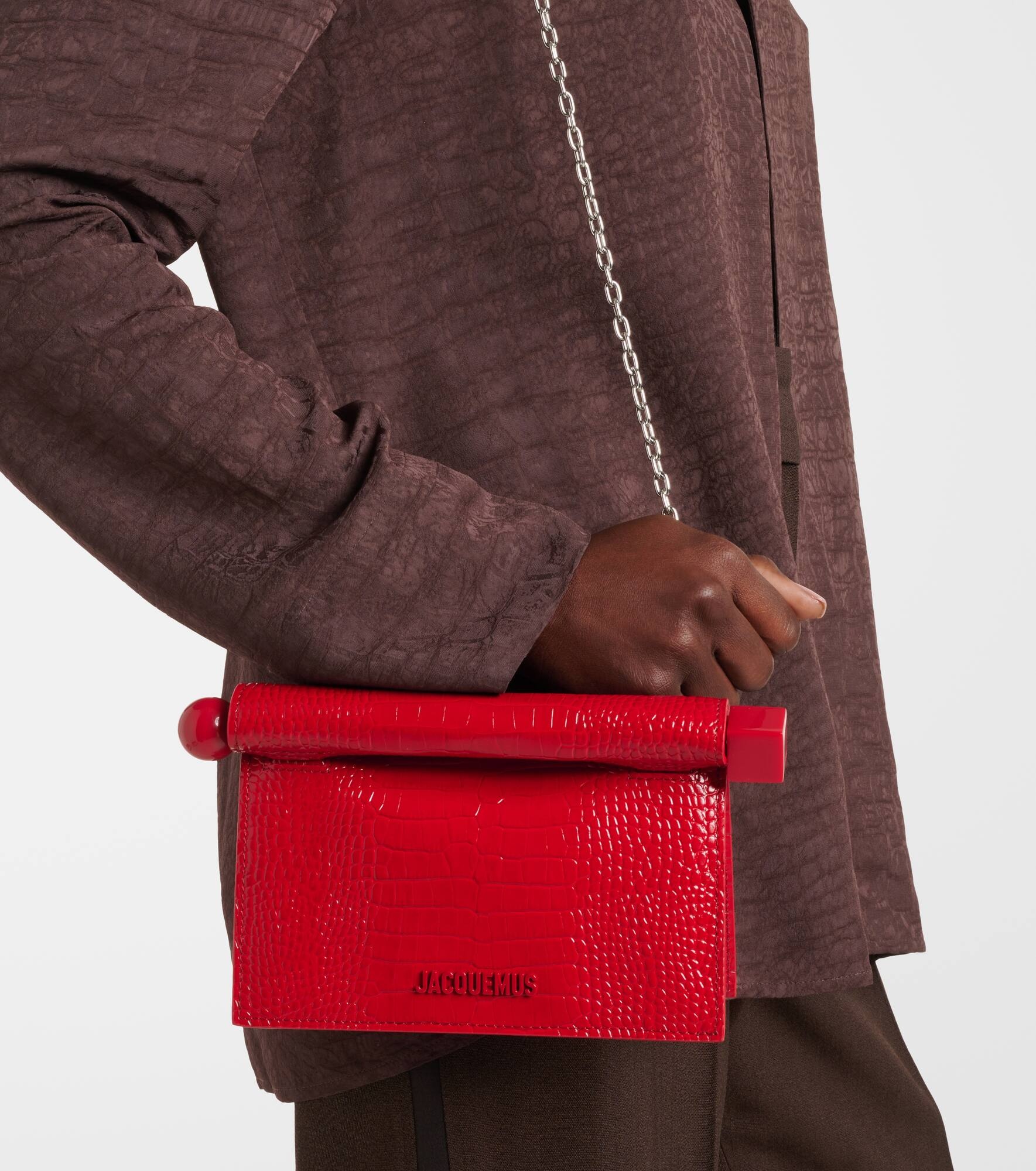人気！JACQUEMUS レッド 'The small Rond Carre' クラッチ Jacquemus Rond Carré Small croc-effect leather clutch Jacquemus