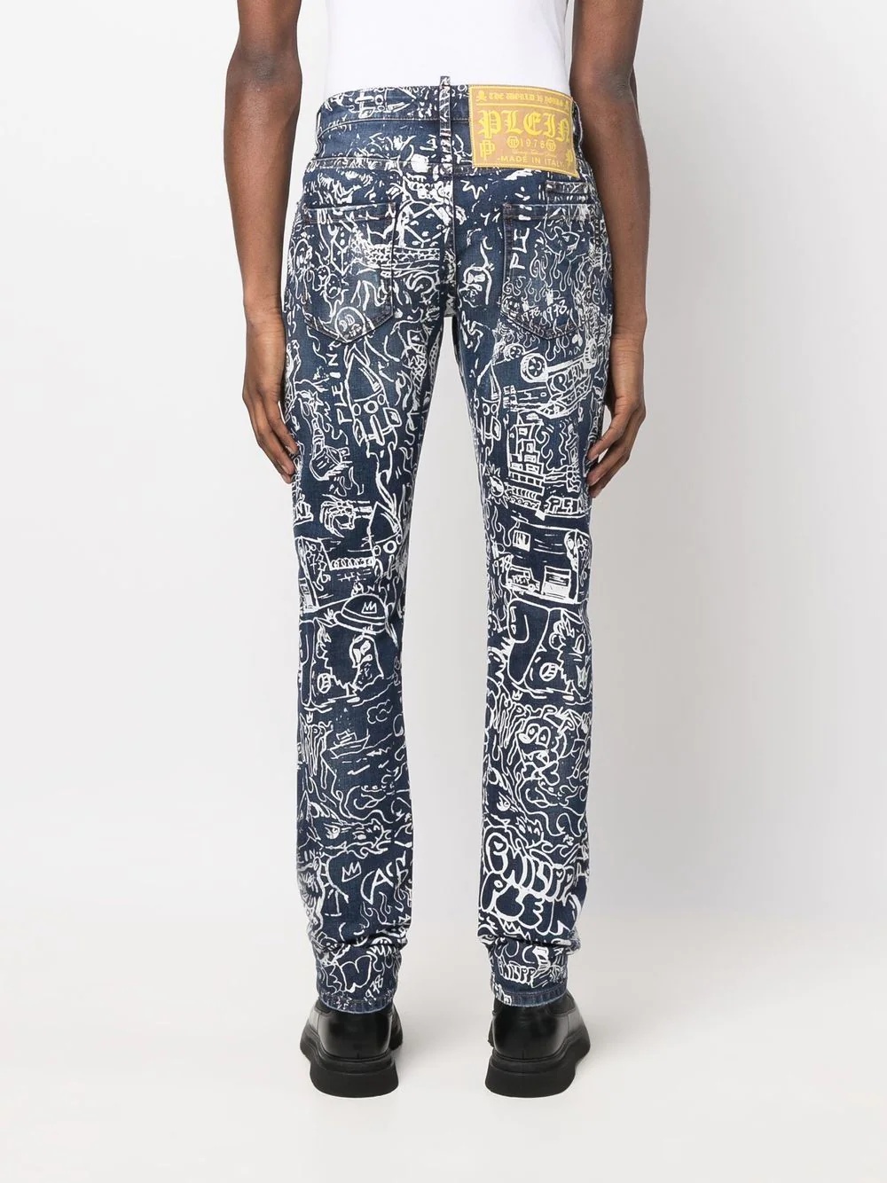 all-over graphic-print jeans - 4