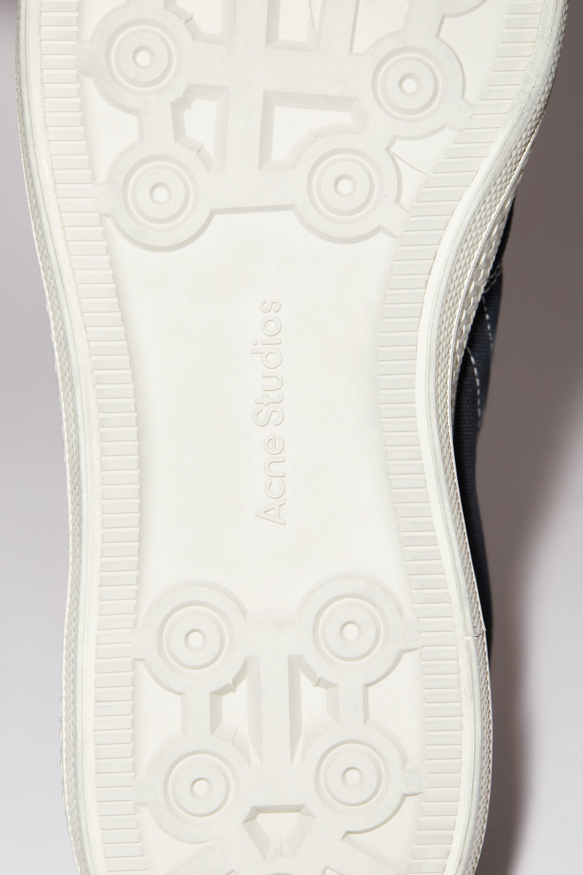 Low top sneakers - Black/off white - 7