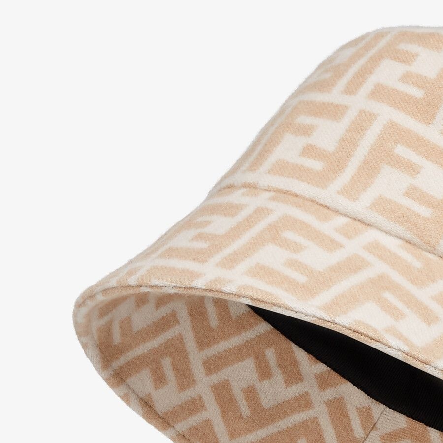 White silk and wool hat - 2