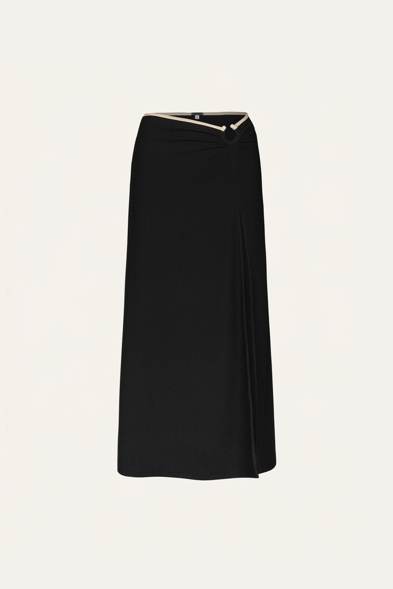 Nuevo Destino Skirt 1