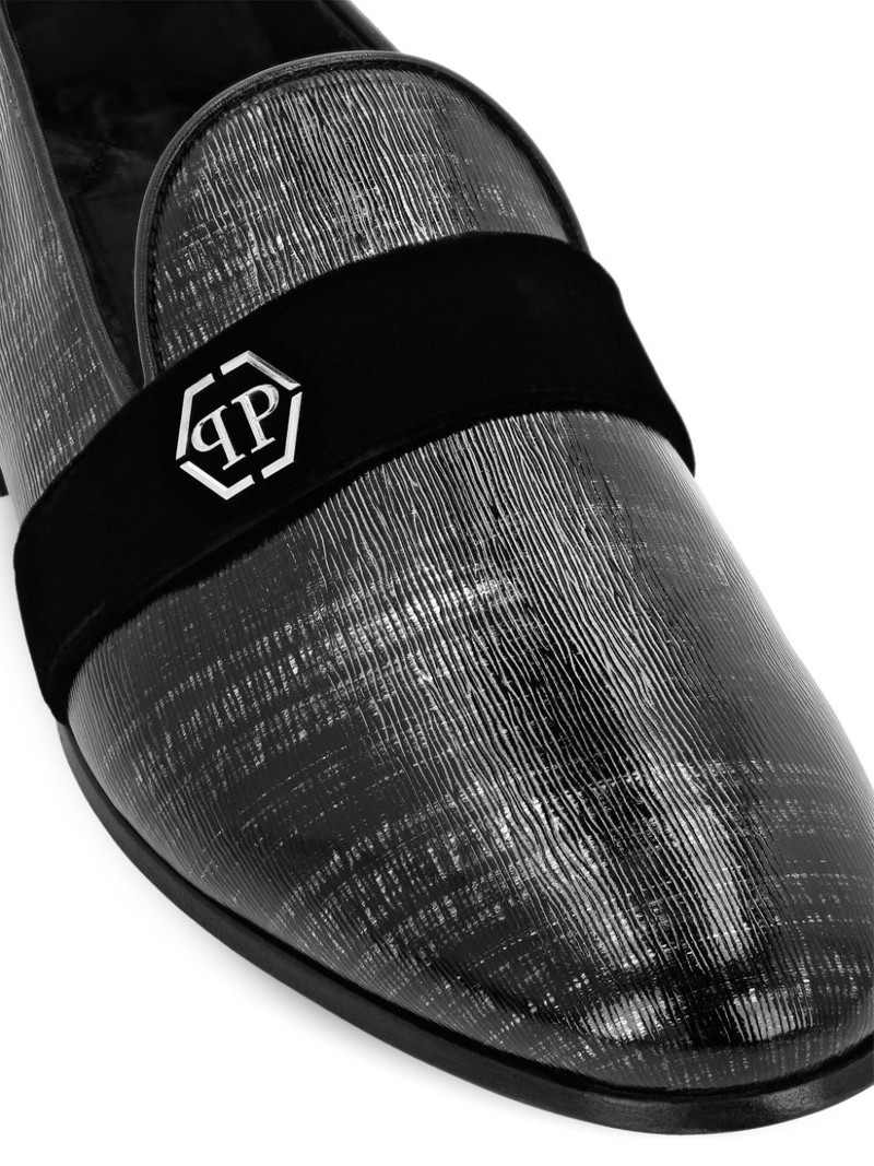 logo-plaque leather loafers 8