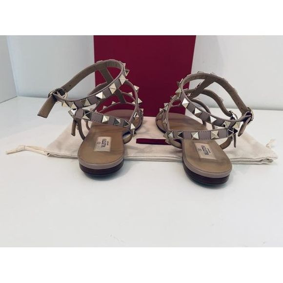 VALENTINO Blush Garavani Rockstud Leather Sandals - 7