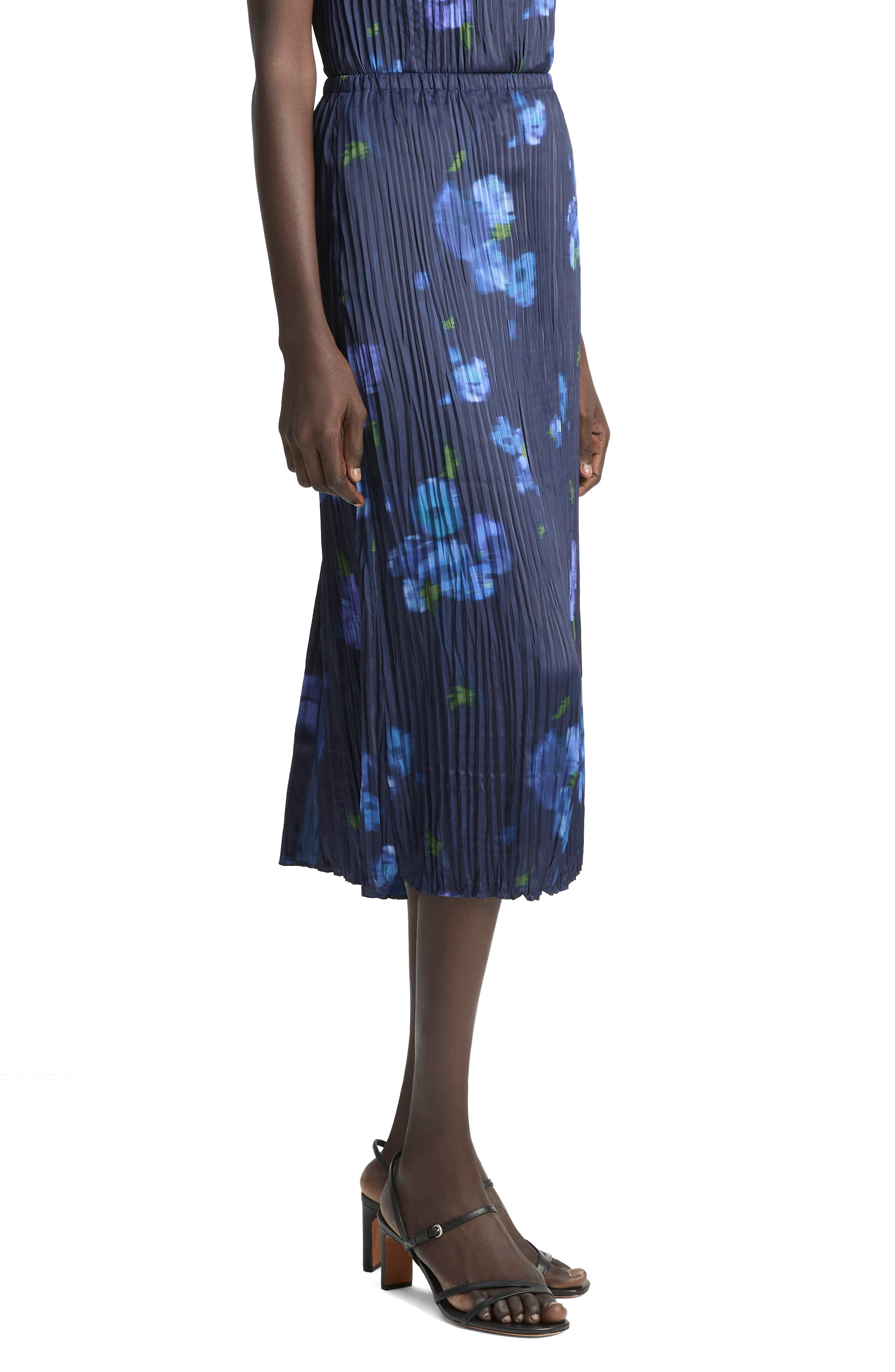 Vince Poppy Blur Pleated Midi Skirt in Midnight at Nordstrom - 3