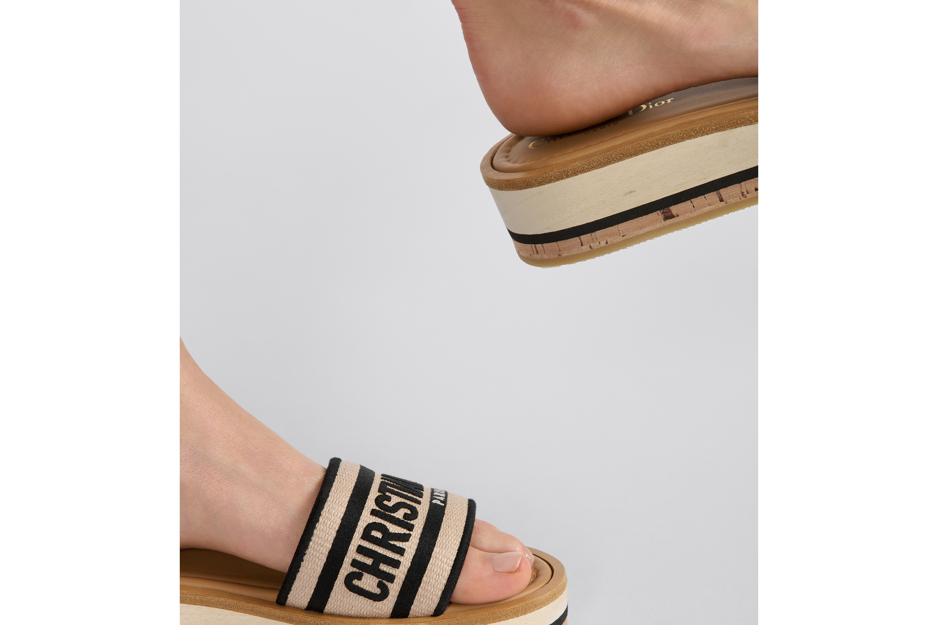 【大人気】 Dior レディース サンダル Dway Platform Slide Dior Dway Platform Slide | REVERSIBLE