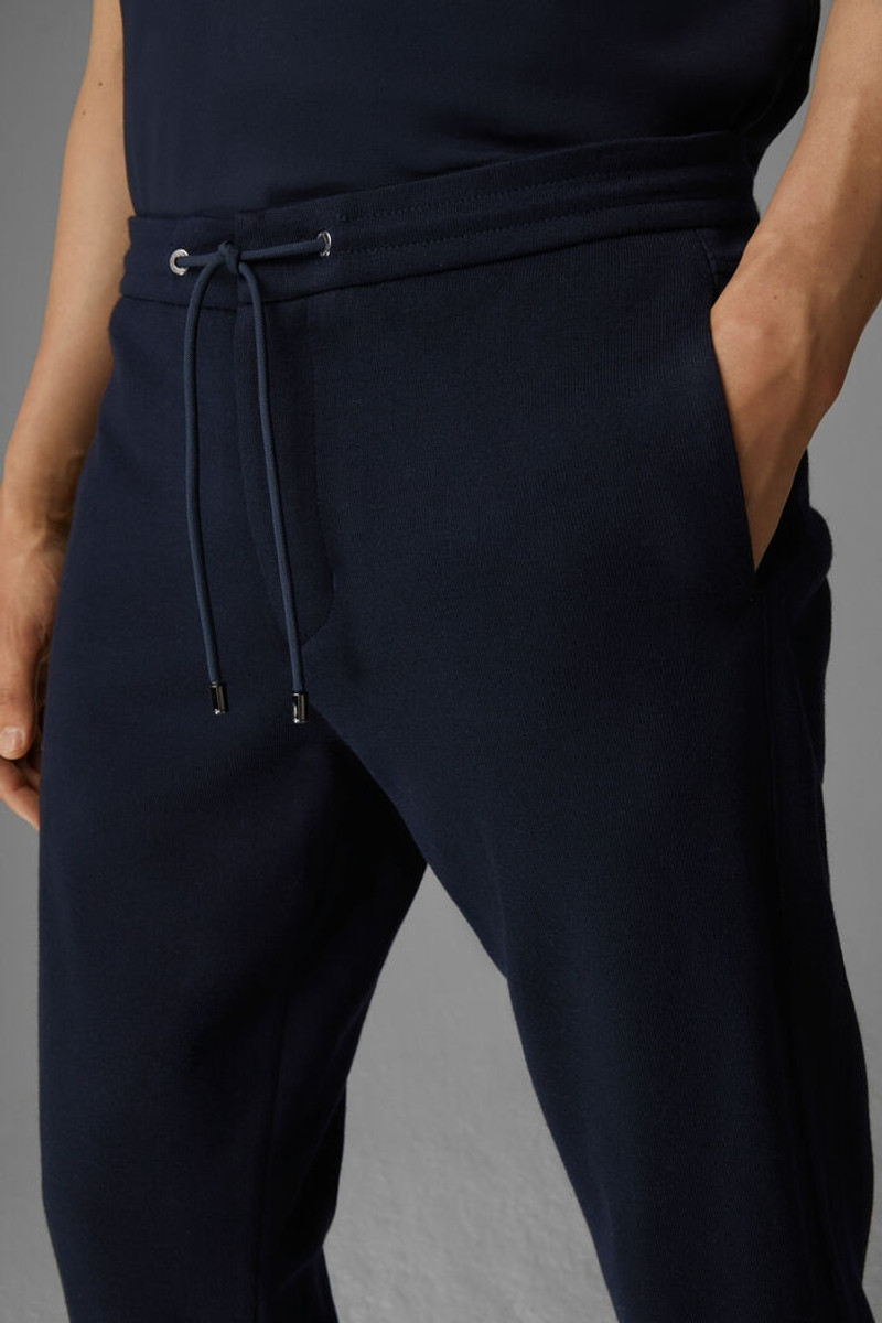 Riley Knitted jogging pants in Navy blue 5
