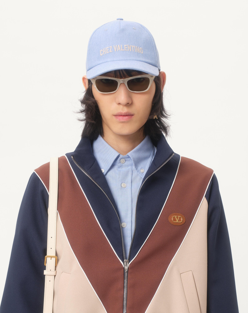 NYLON SWEATSHIRT WITH ZIPPER AND VLOGO PATCH 4