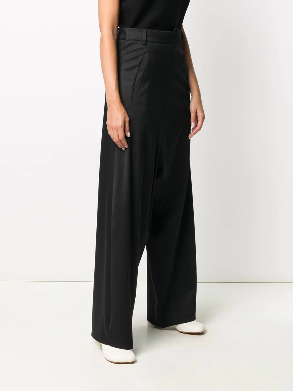 drop-crotch asymmetric trousers - 3