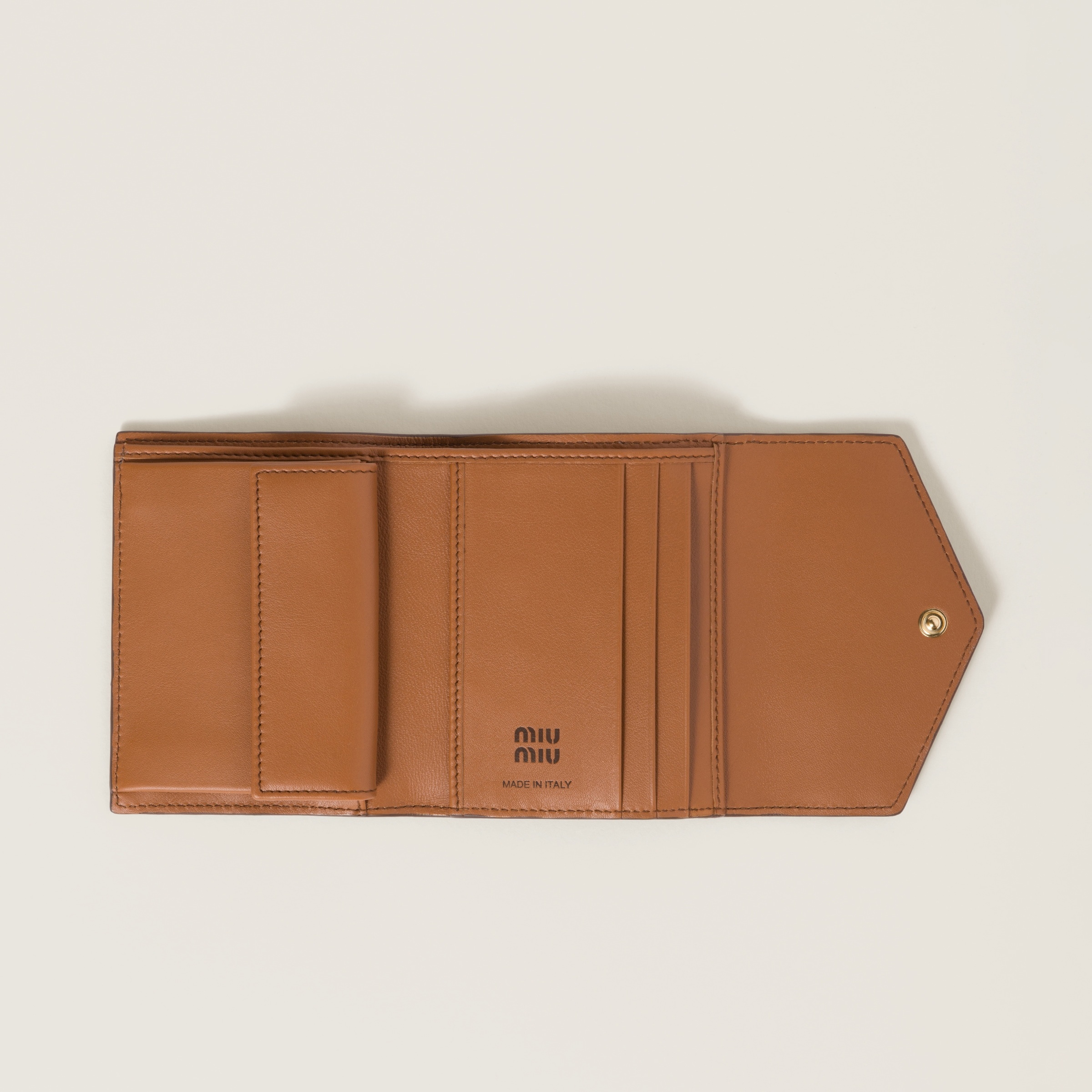 Miu Miu｜HALF-LENGTH WALLETS (5MH040 ADT7 F0046) Black Small Leather Wallet | Miu Miu