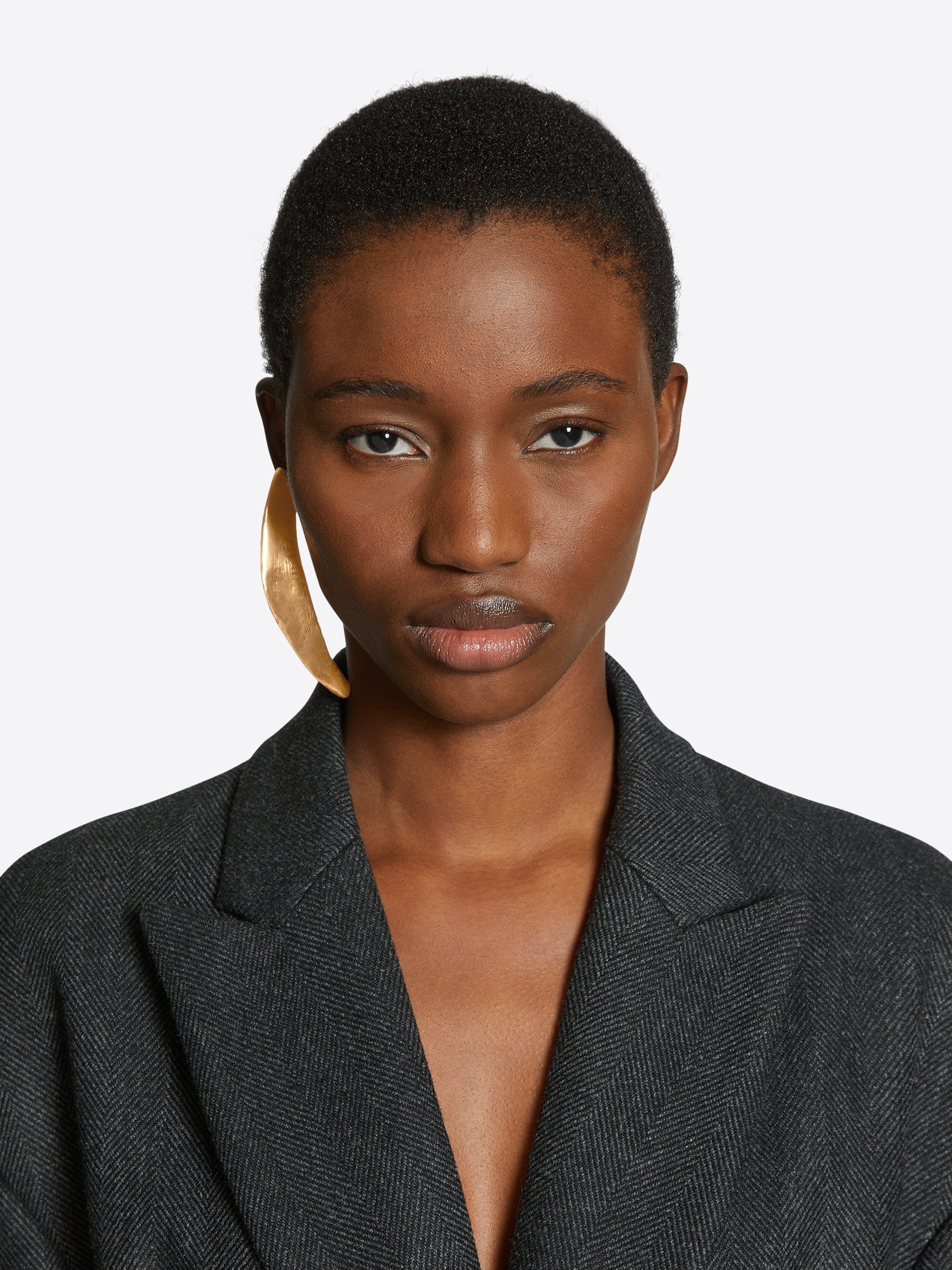 SCULPTURED EARPIN - 4