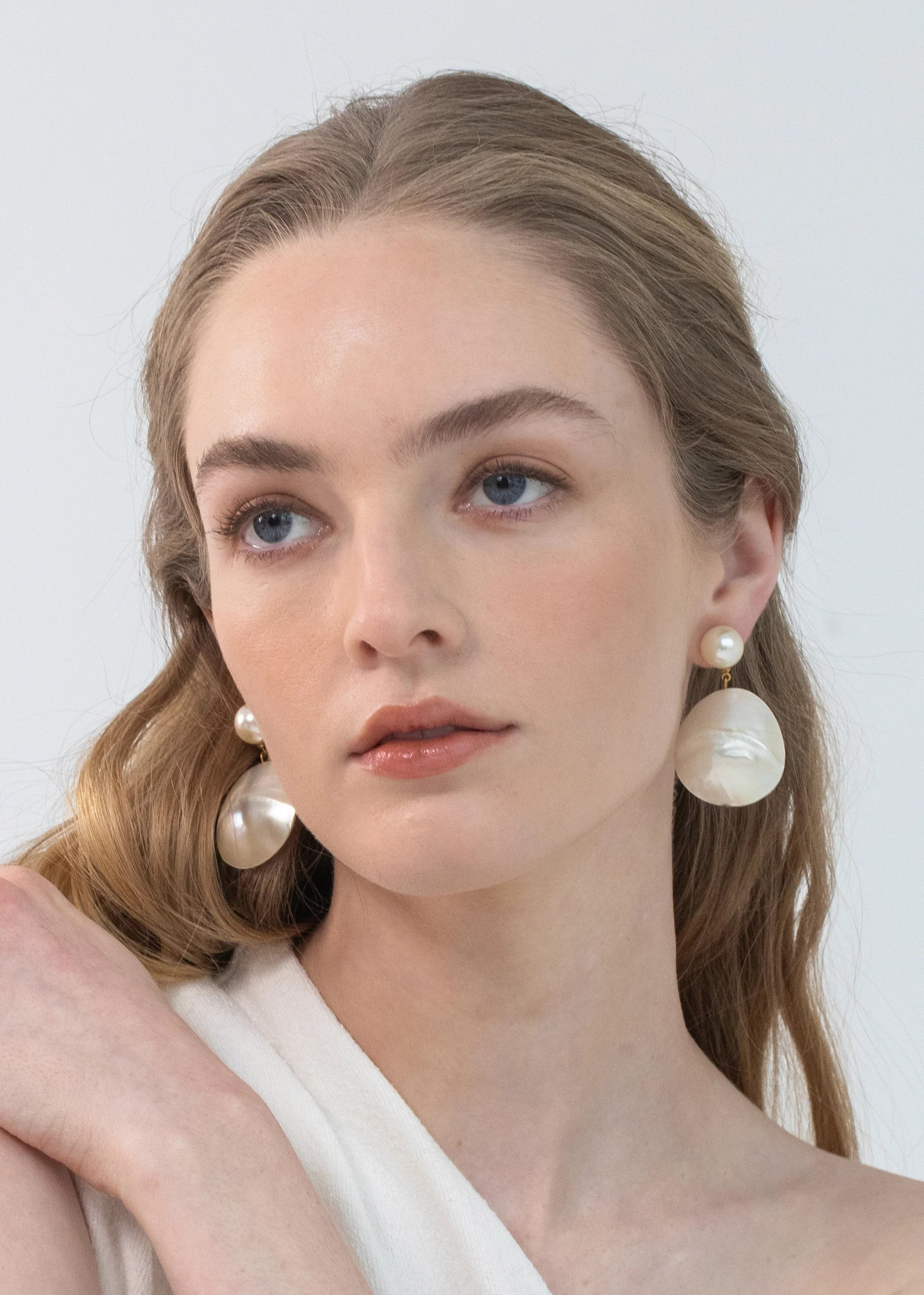 Nerine Earrings - 3