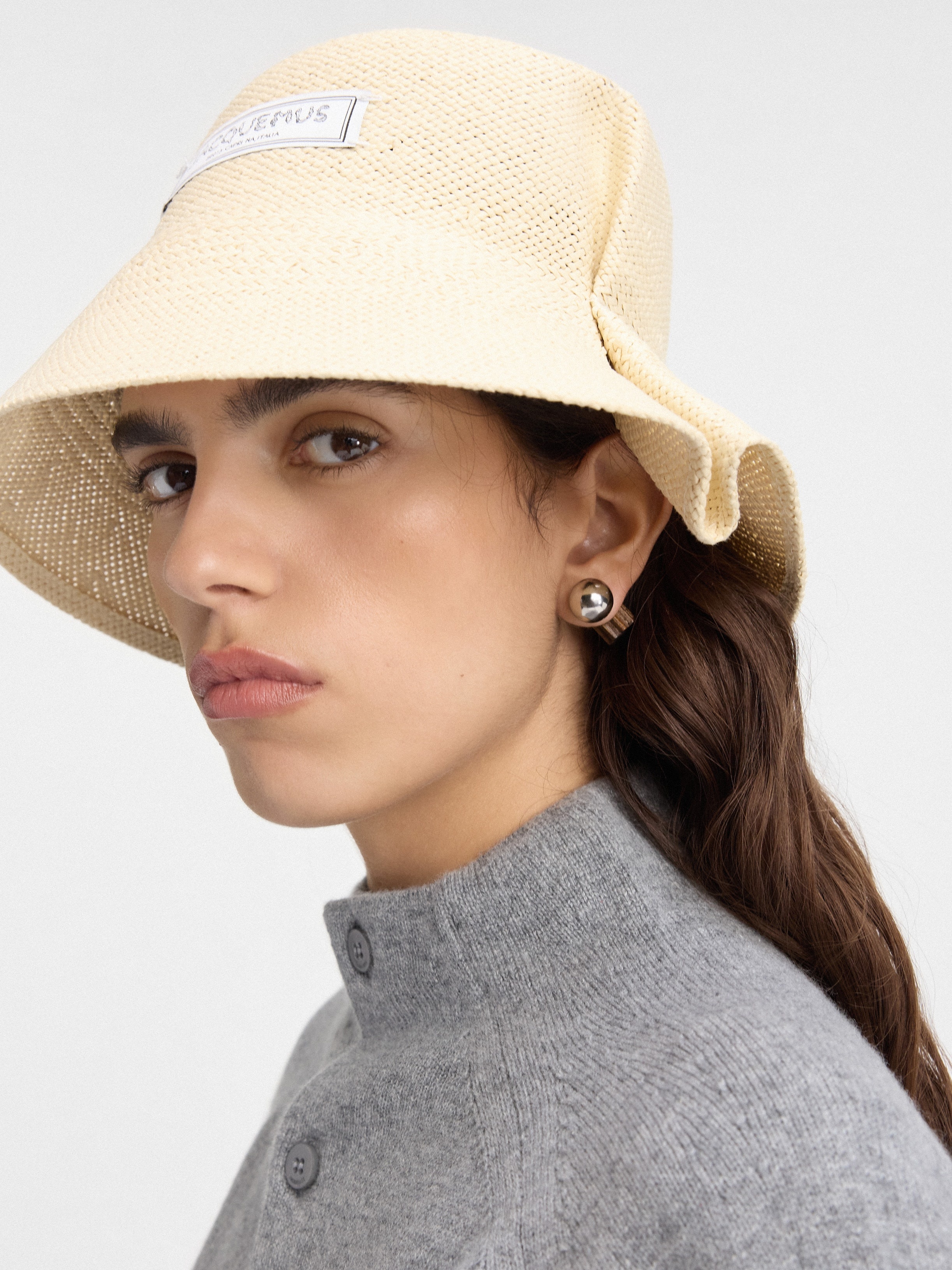 ハット JACQUEMUS La Chapeau Vela Beige & Black La Casa 'Le chapeau Vela' Hat by JACQUEMUS on Sale