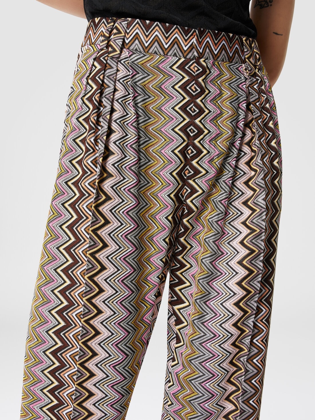 Zig zag viscose trousers with pleats - 5
