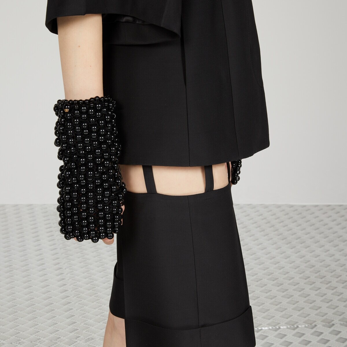 Wool silk cut-out short - 3