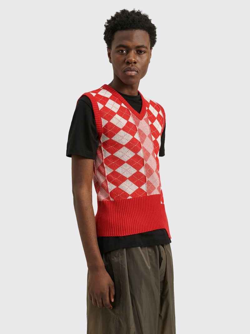 MM6 MAISON MARGIELA SLEEVELESS V-NECK ARGYLE JUMPER RED / WHITE 4