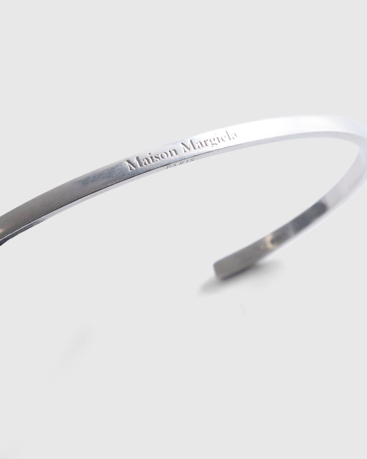 【Maison Margiela】Logo Bracelet - Palladio Burrattato Maison Margiela Silver Logo Bracelet In 951 Palladio Buratta