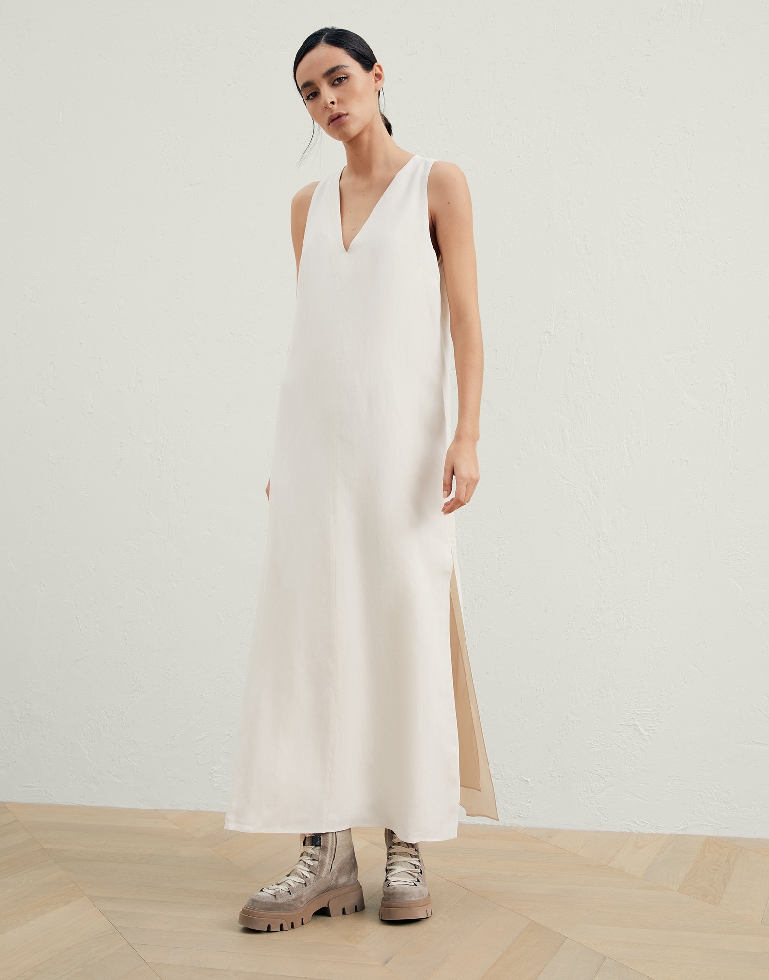 Viscose and linen fluid twill dress with monili - 1