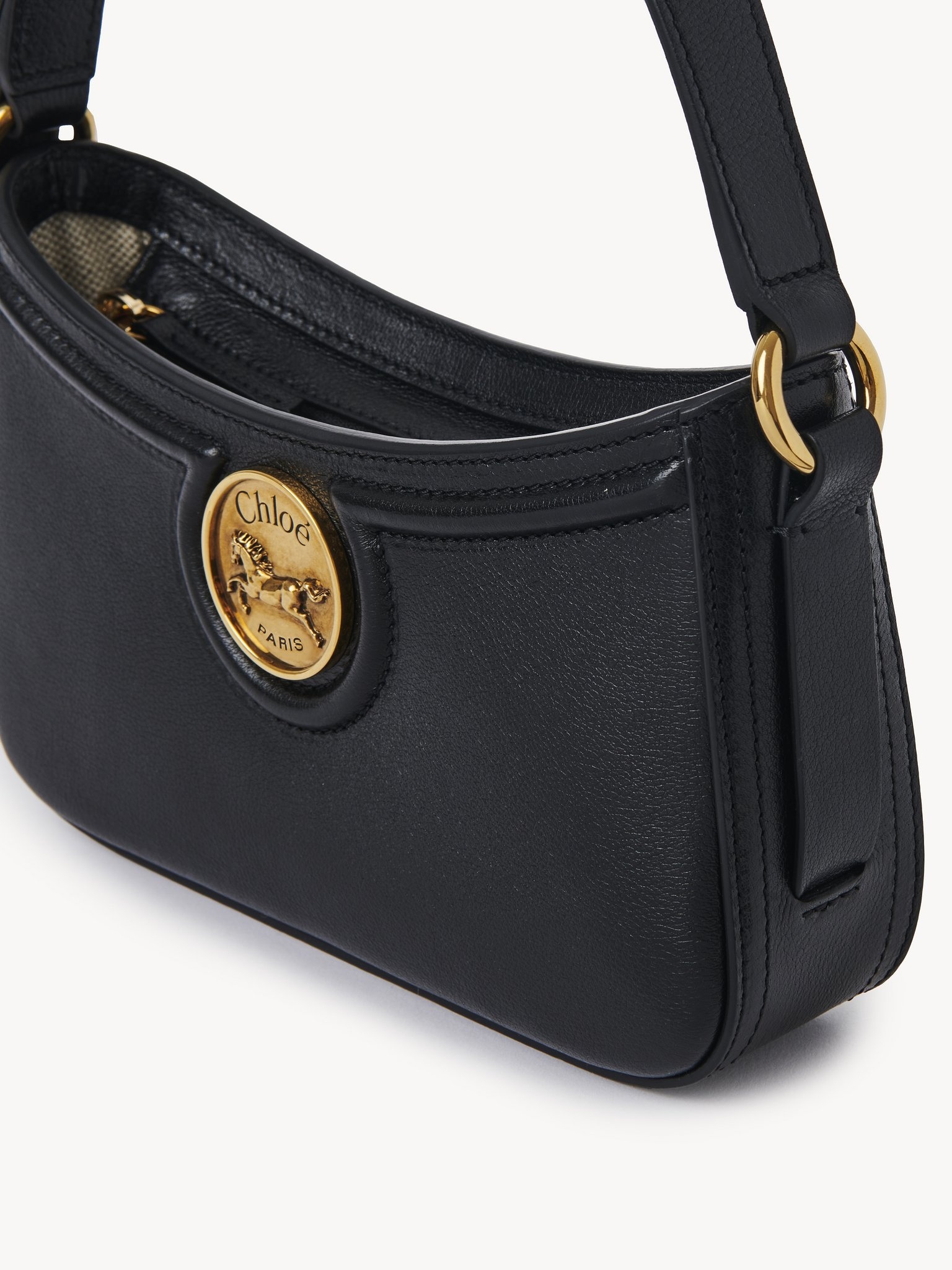 HORSE MEDAL SHOULDER BAG IN GRAINED LEATHER - 3
