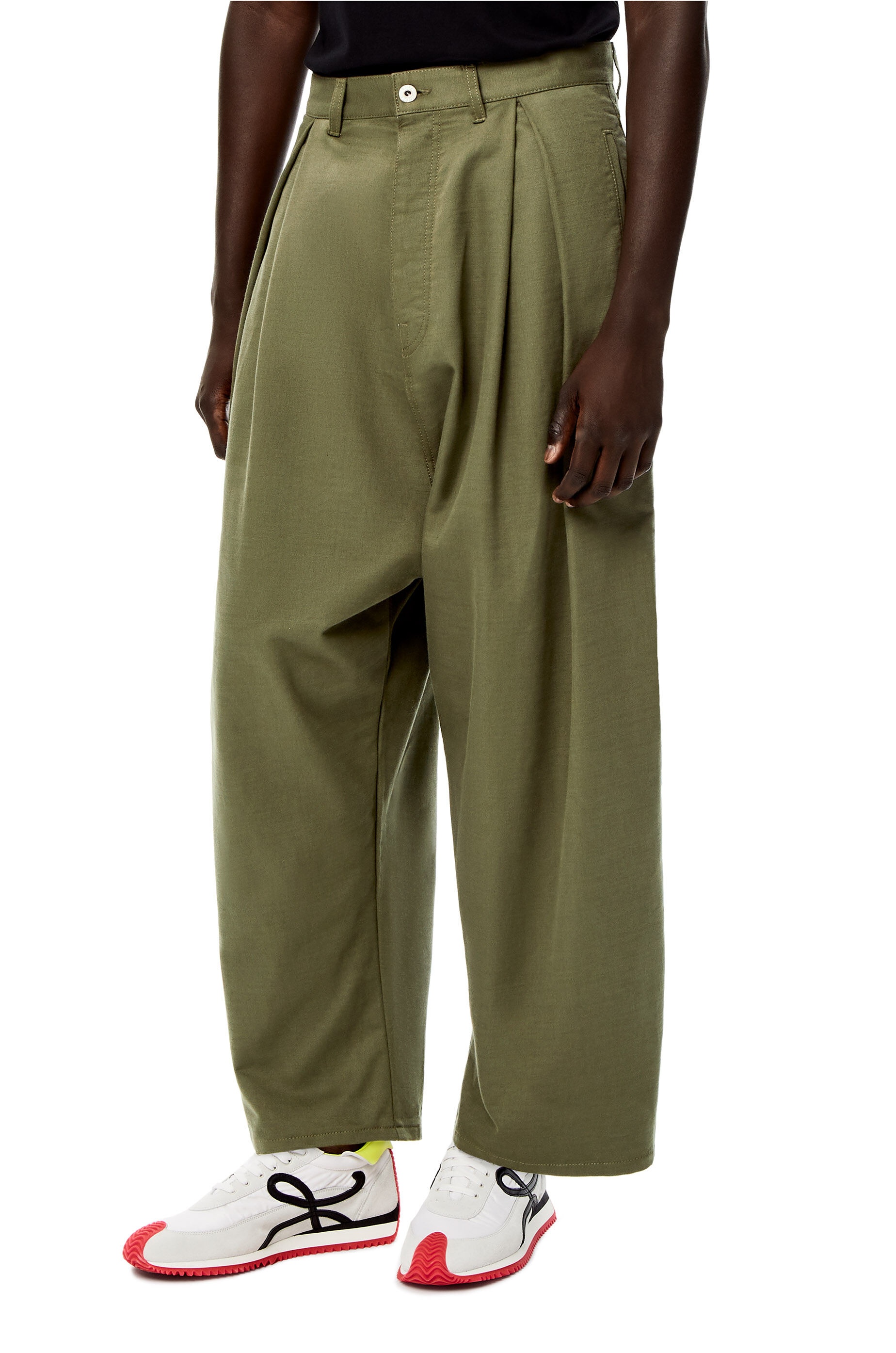 Low crotch trousers in cotton - 3