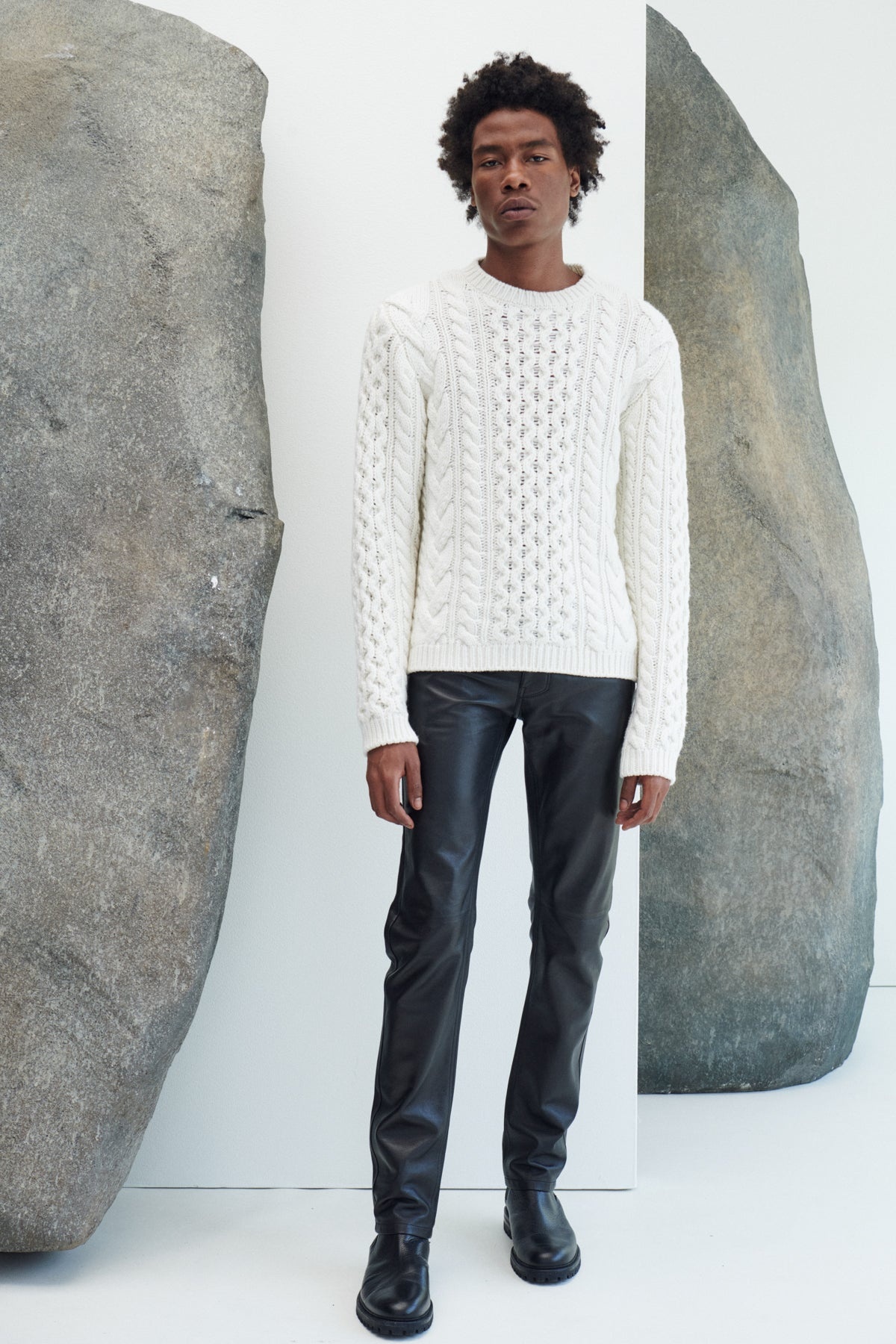 Geoffrey Knit Sweater in Ivory Cashmere - 2