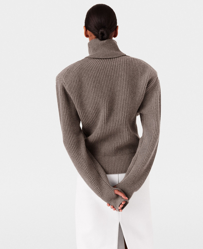 Long-Sleeve Turtleneck Jumper 5