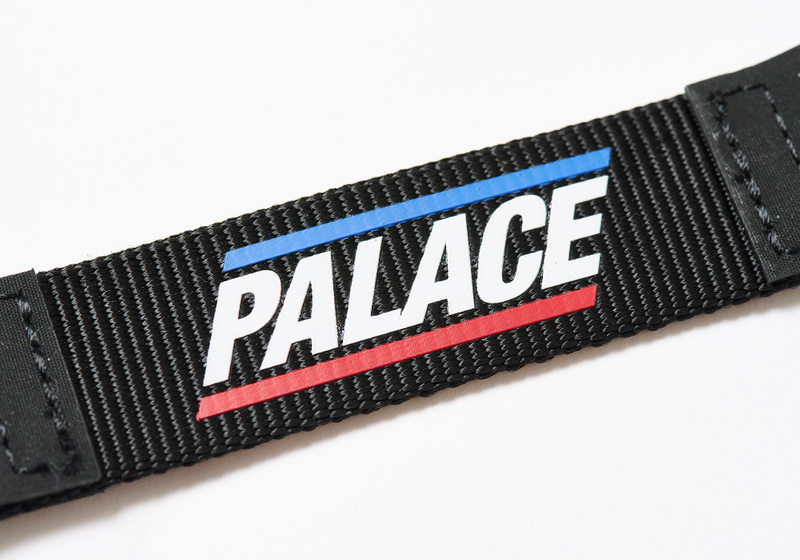 PALACE BASICALLY A BELT CLIP BLACK outlook