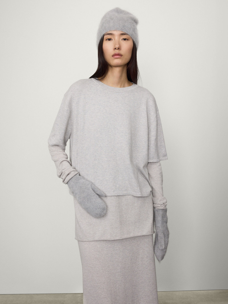 LISA YANG The Brushed Mittens outlook