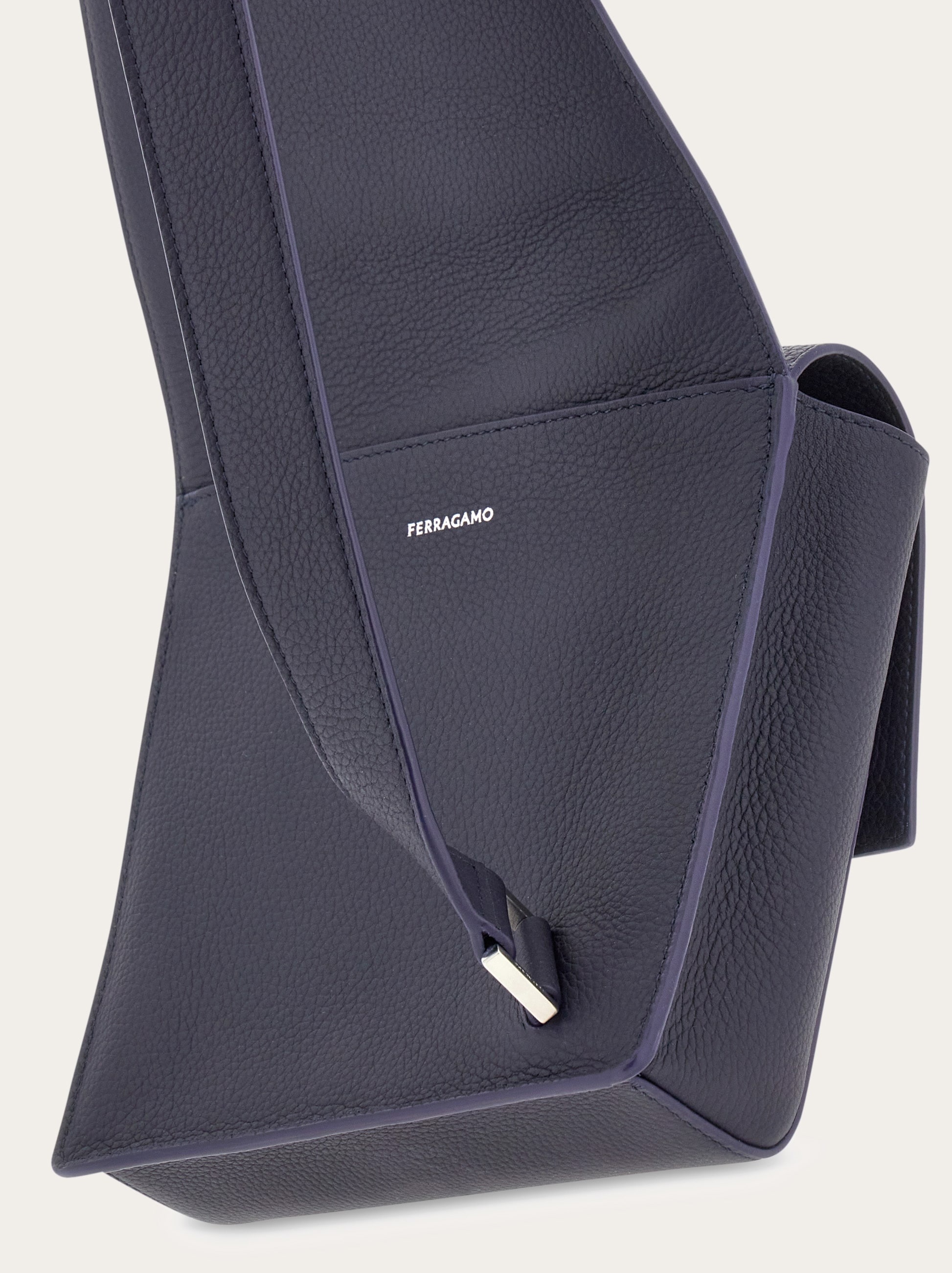 Asymmetric shoulder bag - 7