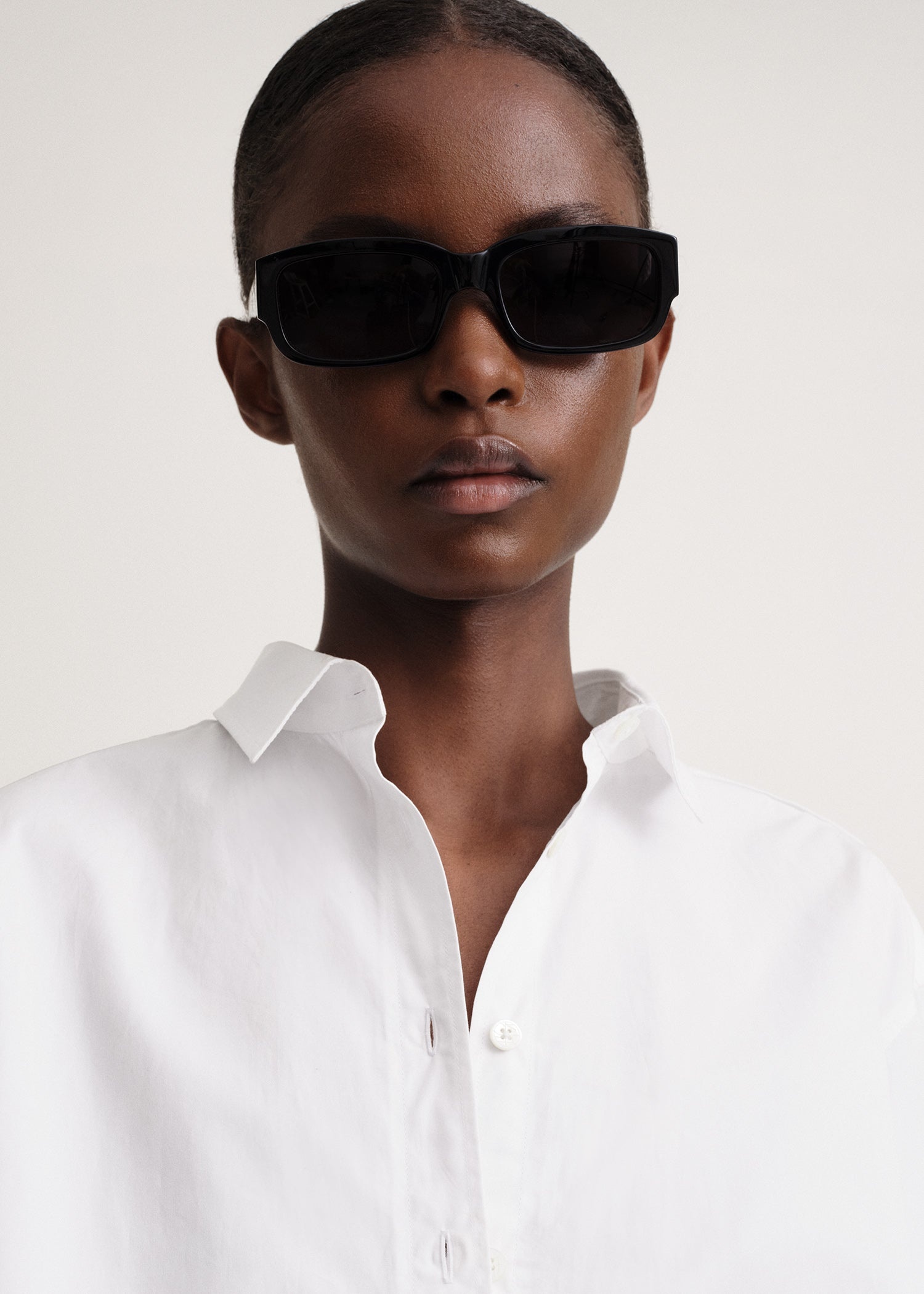 【関税込み】TOTEME ブラック The Regulars サングラス Regular sunglasses black – TOTEME