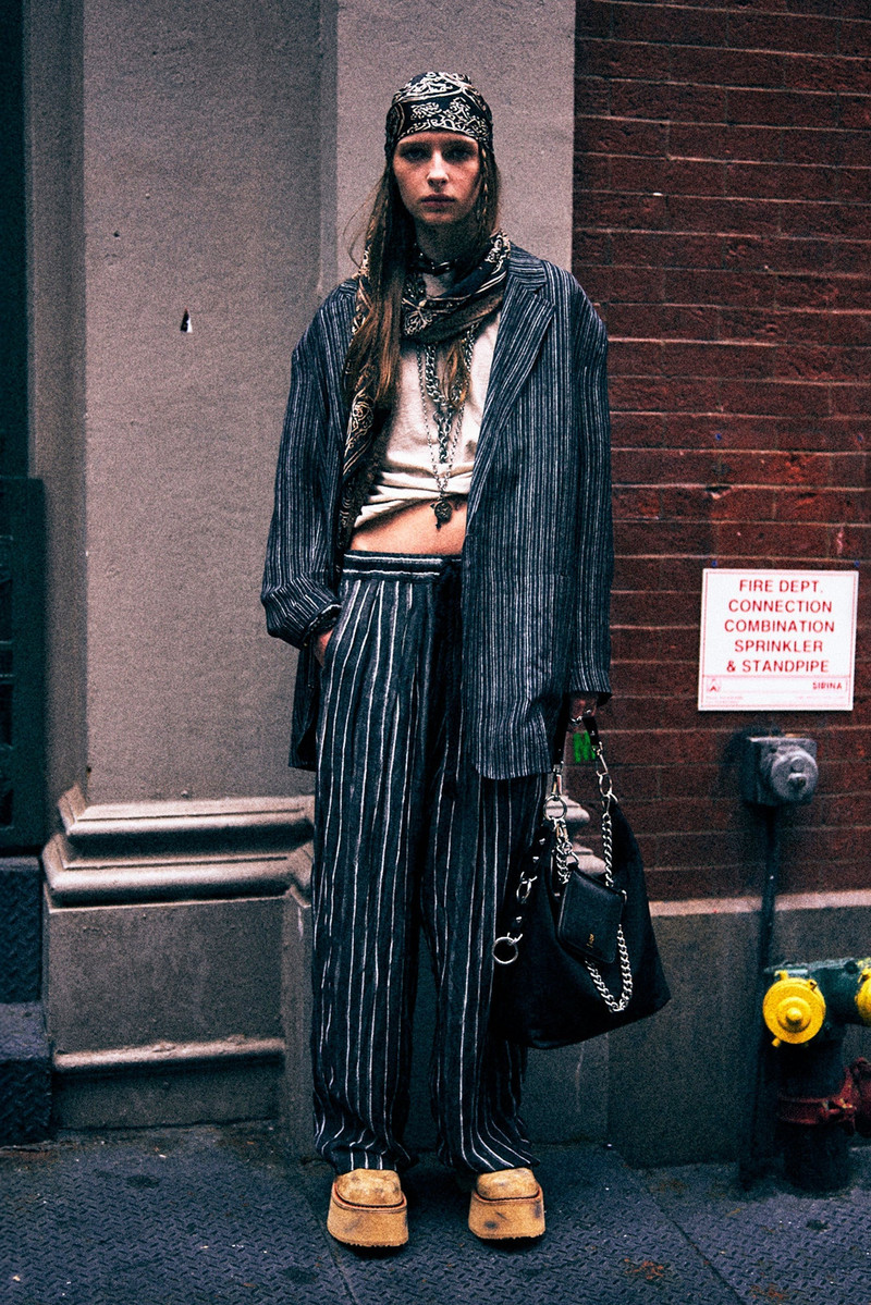 PLEATED RELAXED PANT WITH ELASTIC WAIST 1
