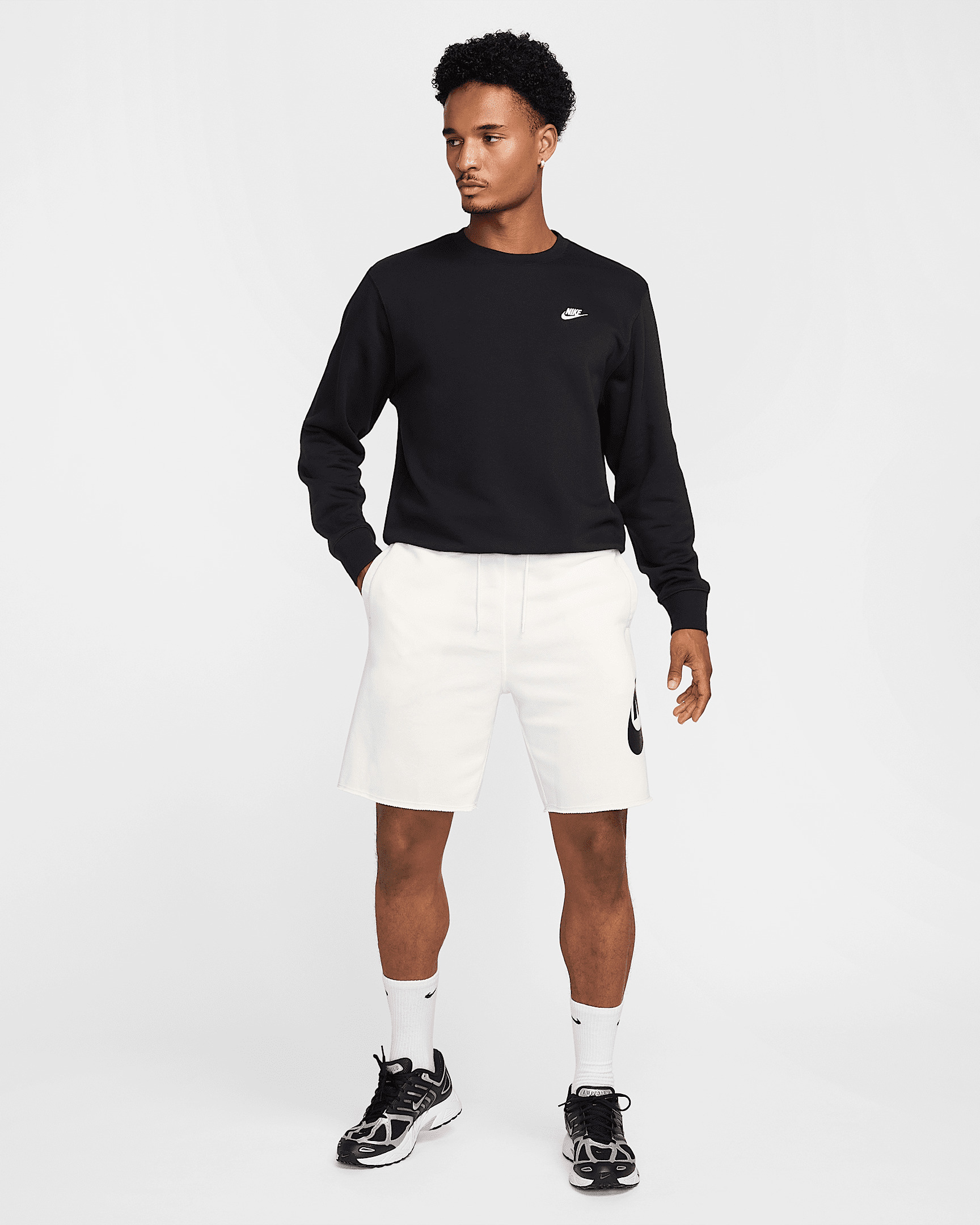 Nike Club Men's French Terry Alumni Shorts - 7