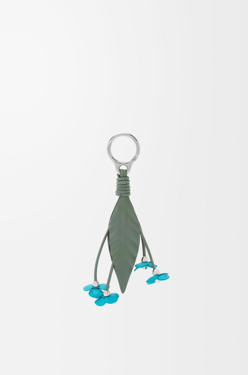 Strawberry flower charm in classic calfskin 1