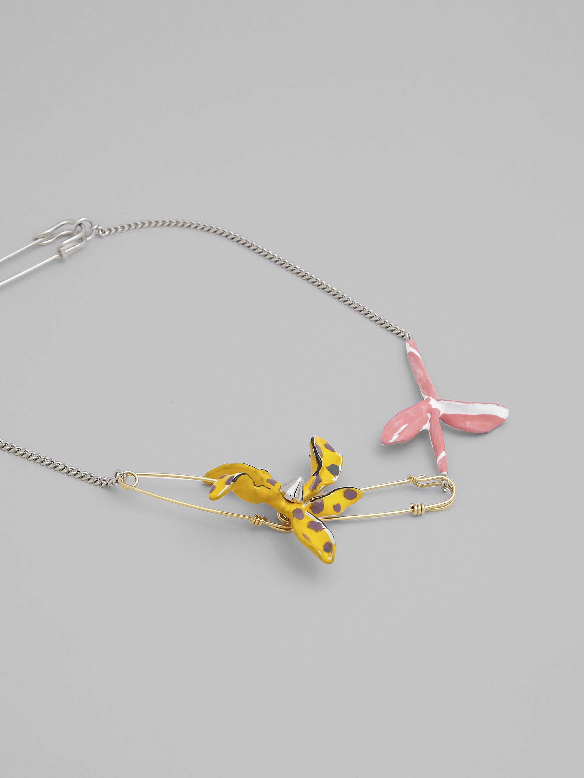 FLOWER NECKLACE - 3