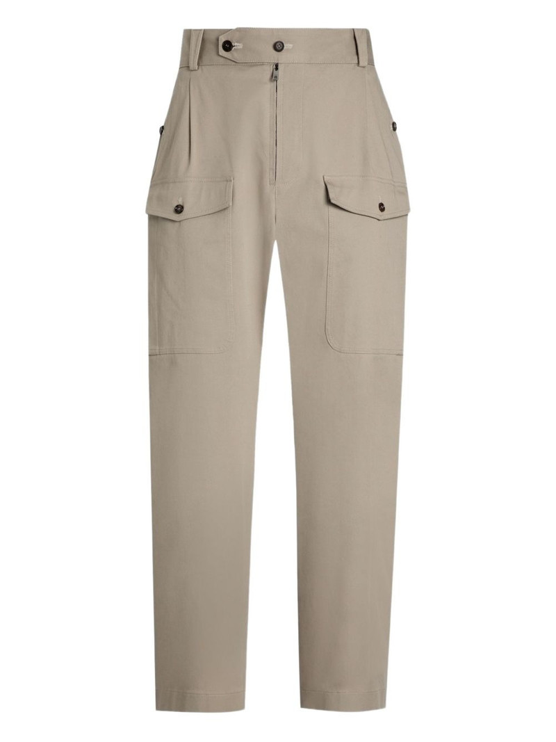 cargo-pockets trousers 1