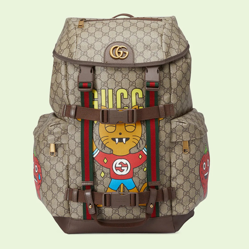 Gucci cat print skateboard backpack 1